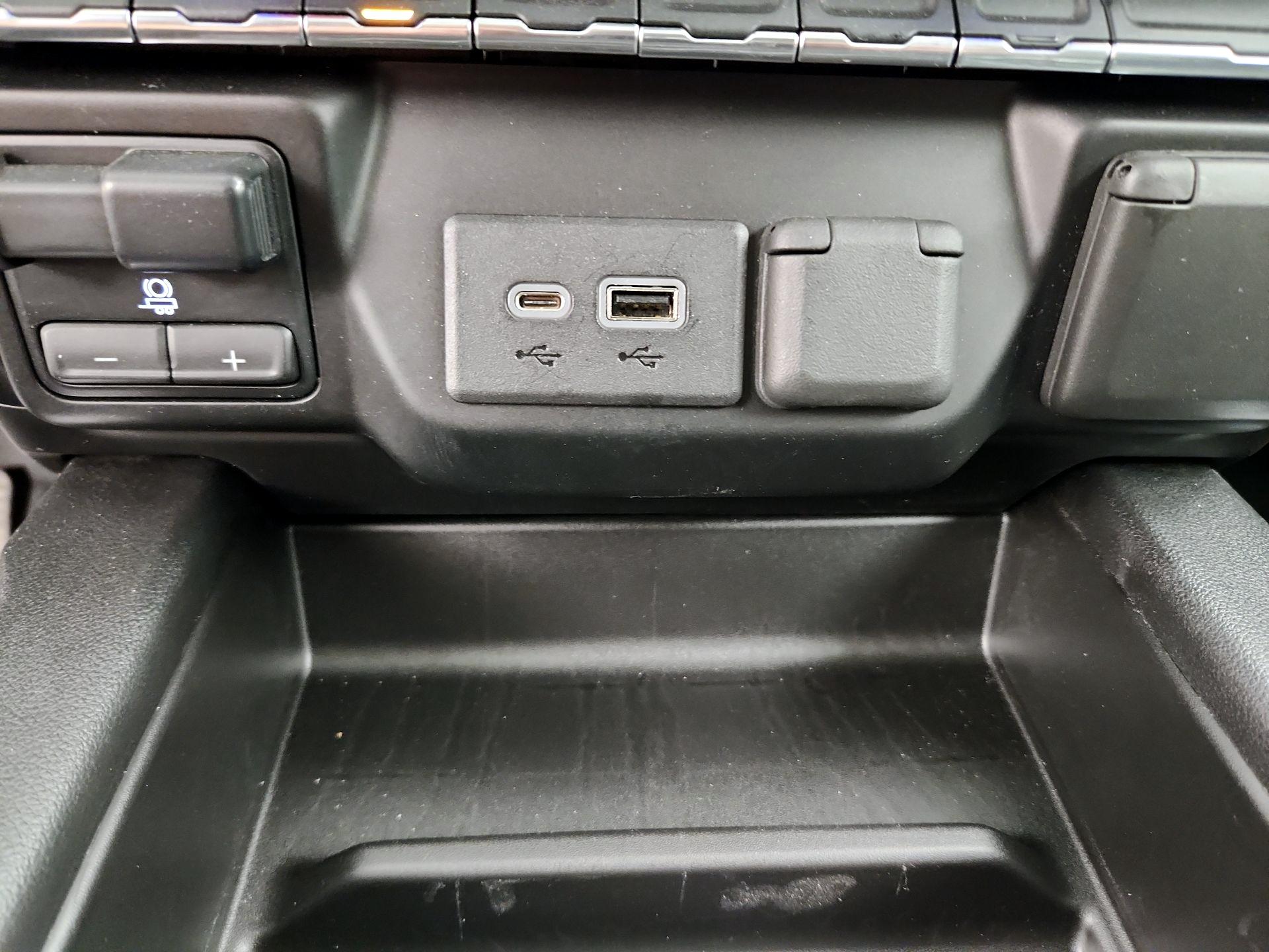 Thumbnail: 2021 Chevrolet Silverado 1500 - 18