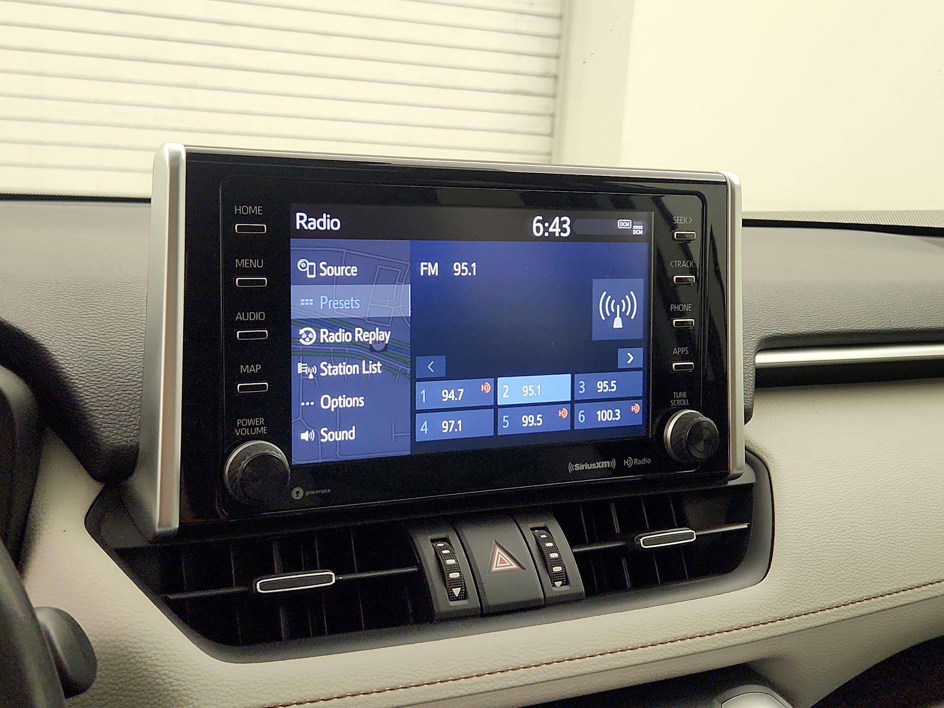 Thumbnail: 2019 Toyota RAV4 - 16