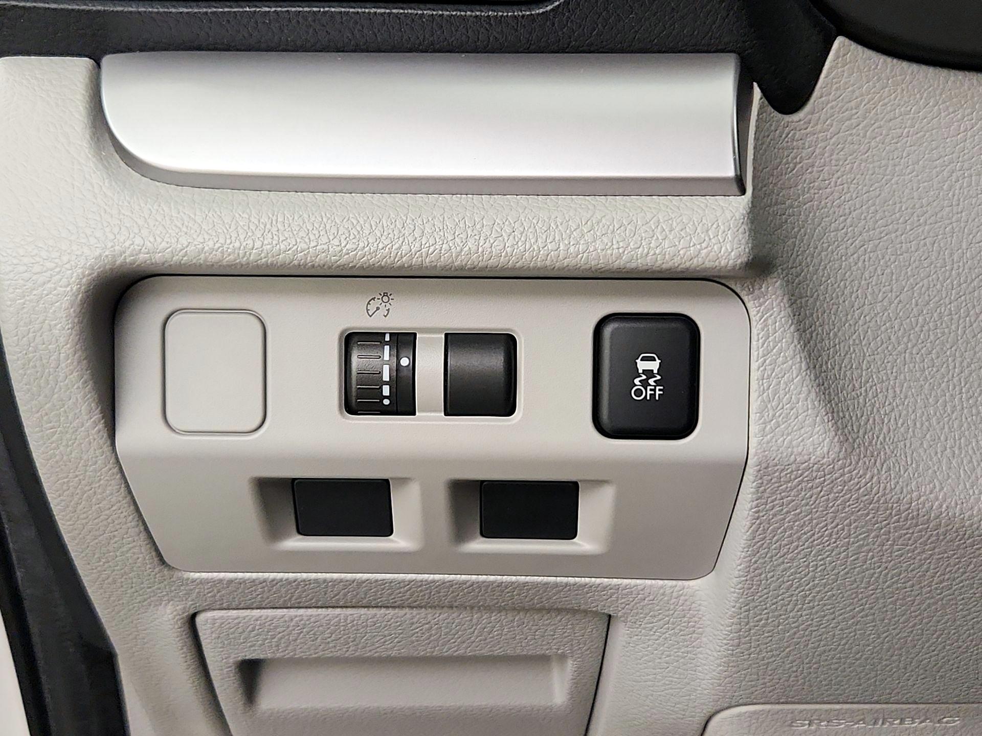 Thumbnail: 2015 Subaru Forester - 13