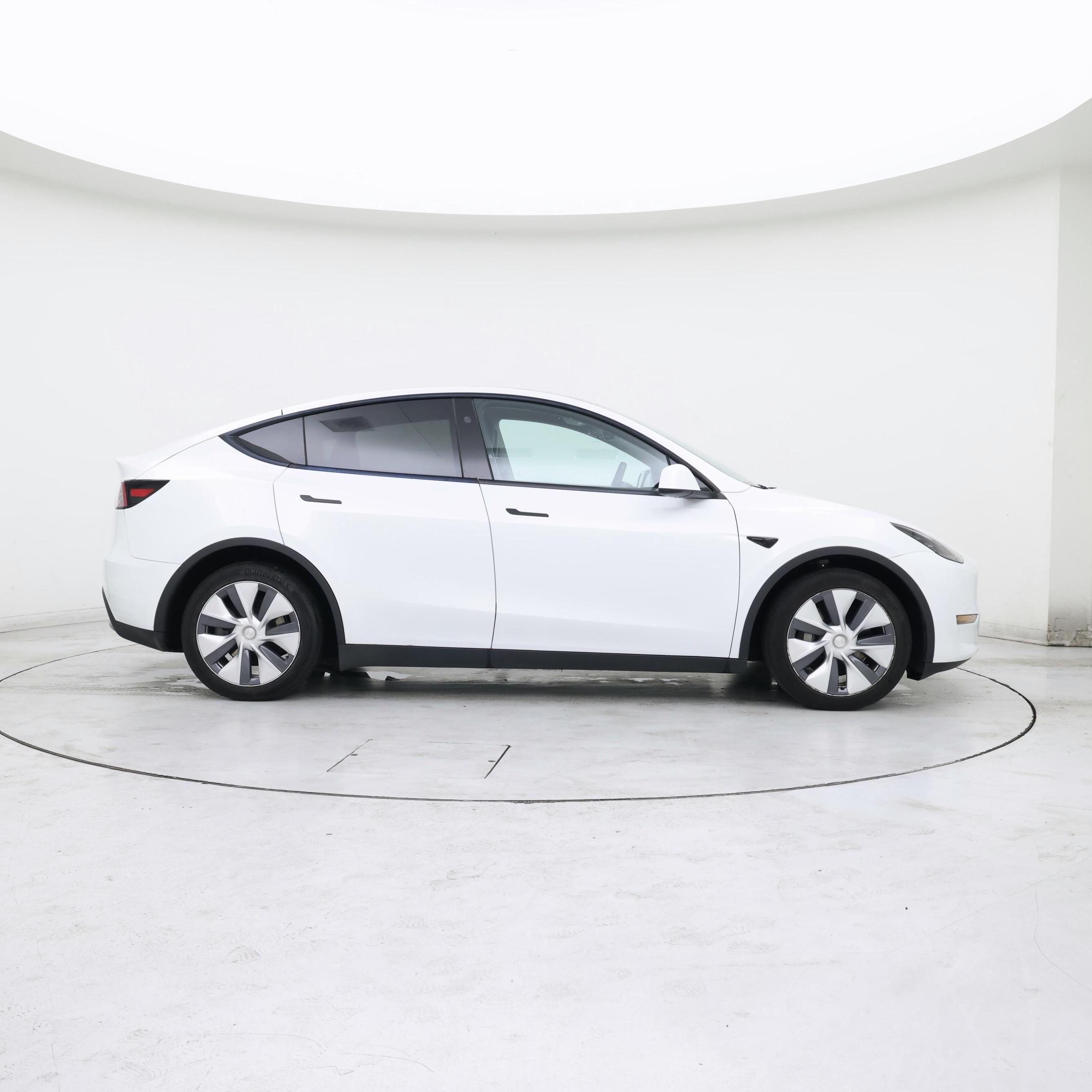 Thumbnail: 2023 Tesla Model Y - 7