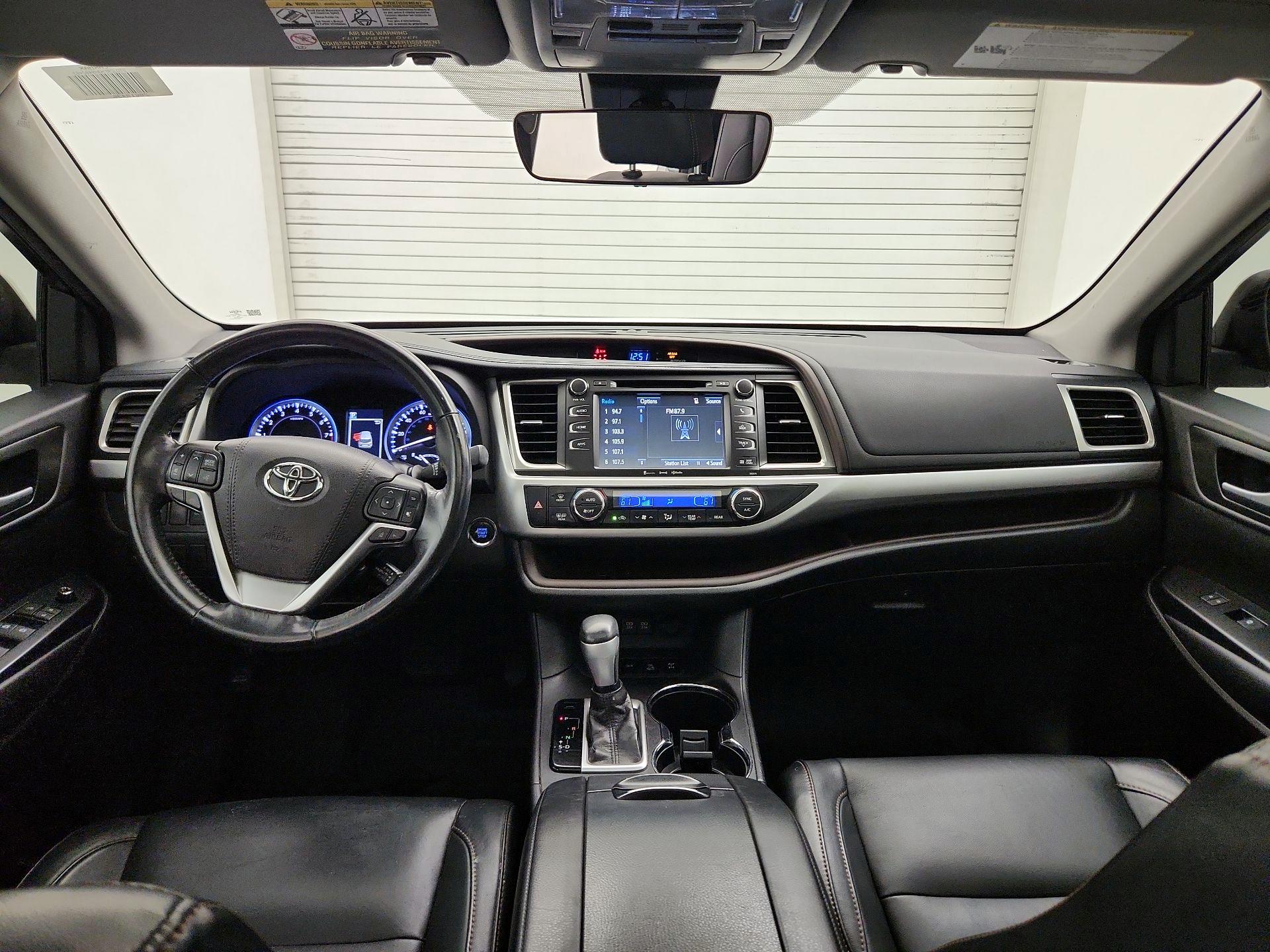Thumbnail: 2017 Toyota Highlander - 9
