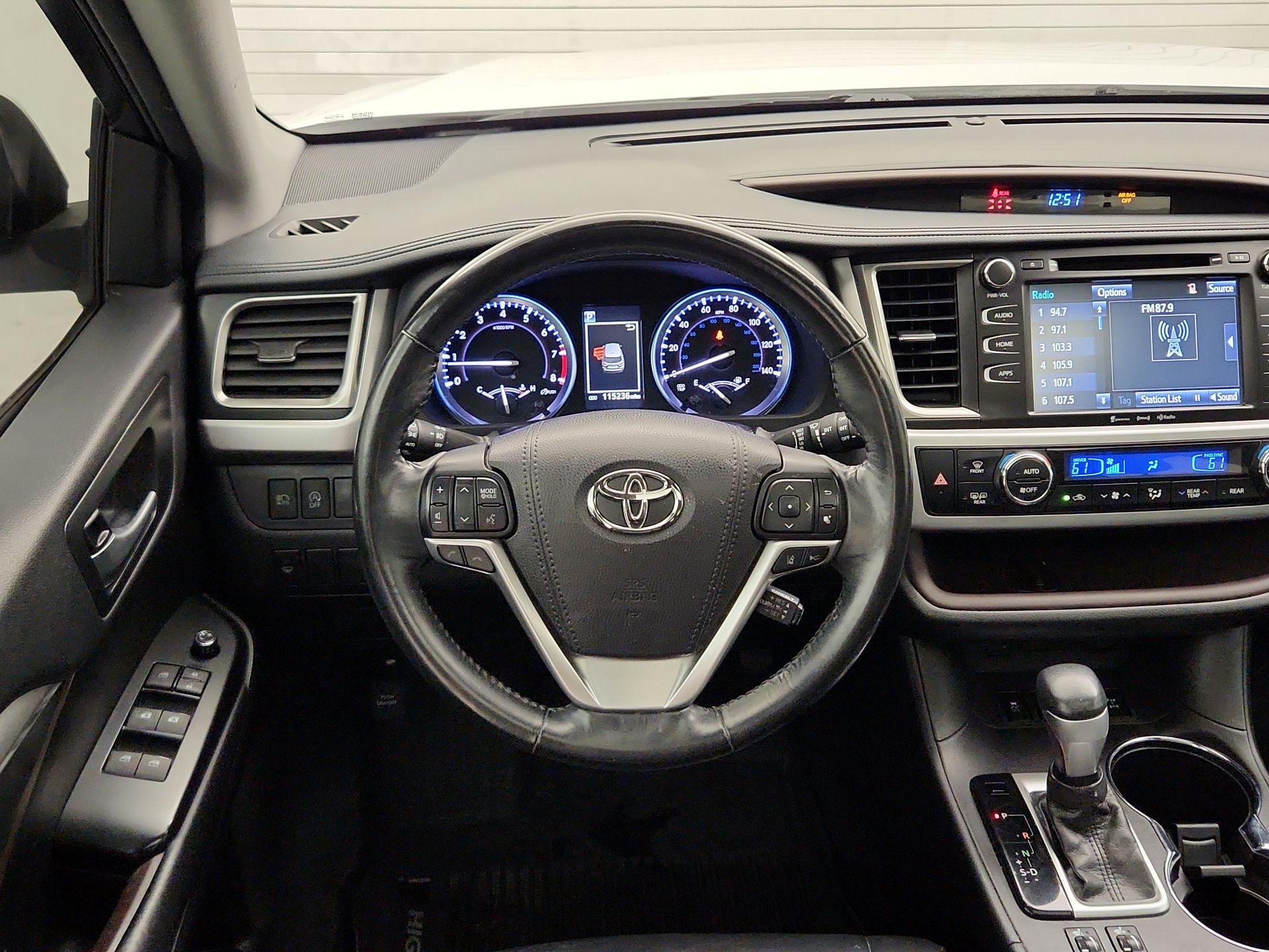 Thumbnail: 2017 Toyota Highlander - 10