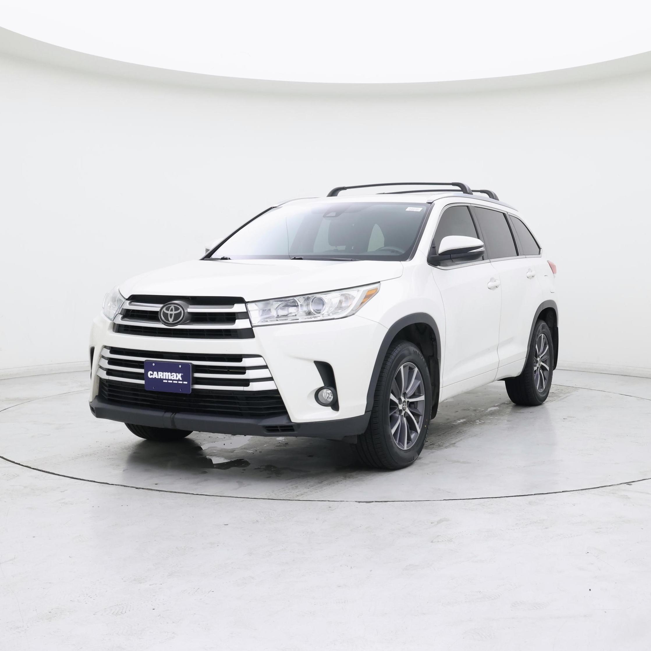 Thumbnail: 2017 Toyota Highlander - 4