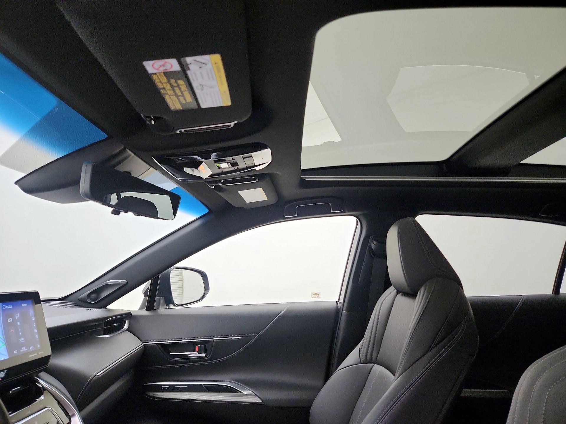 Thumbnail: 2021 Toyota Venza - 20