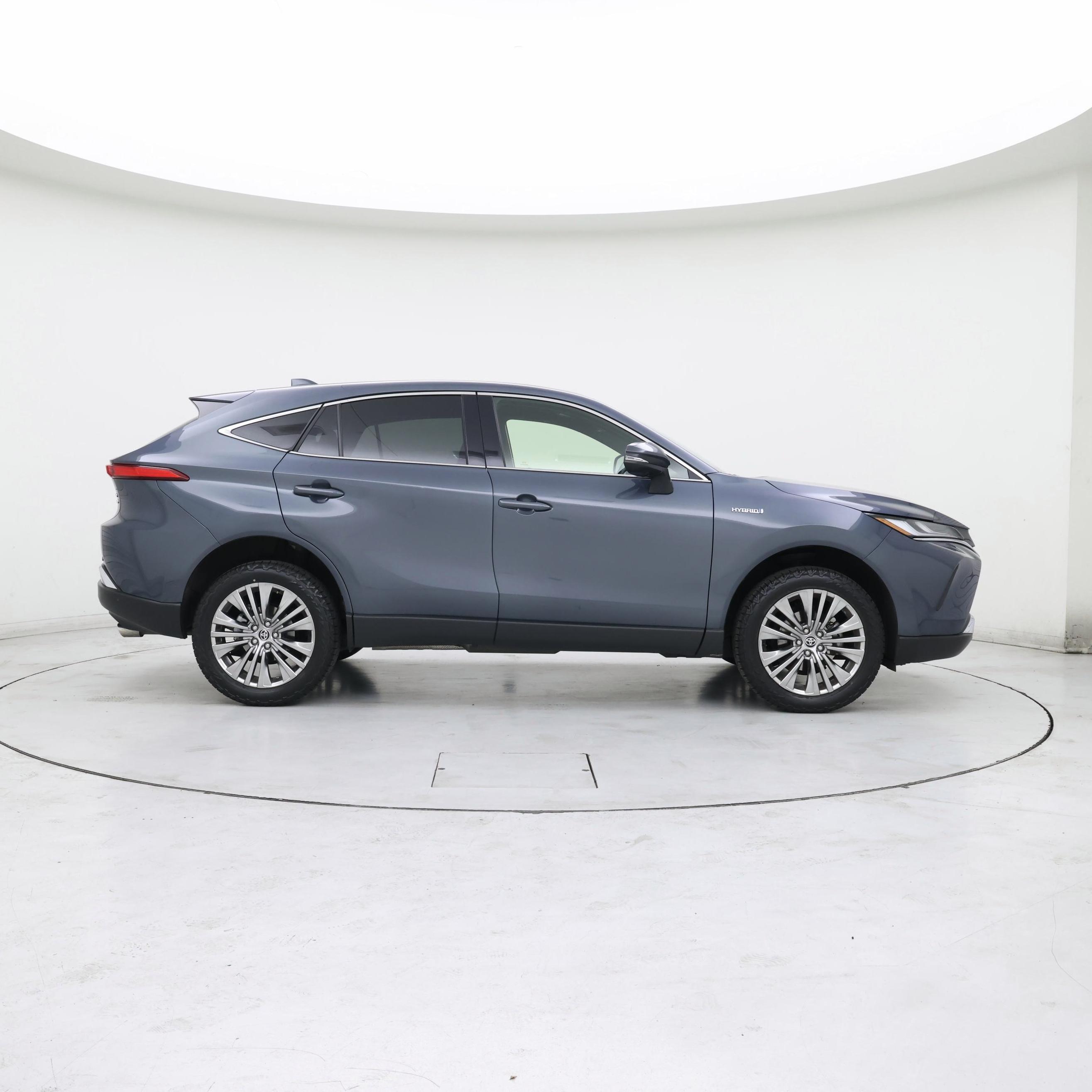 Thumbnail: 2021 Toyota Venza - 7
