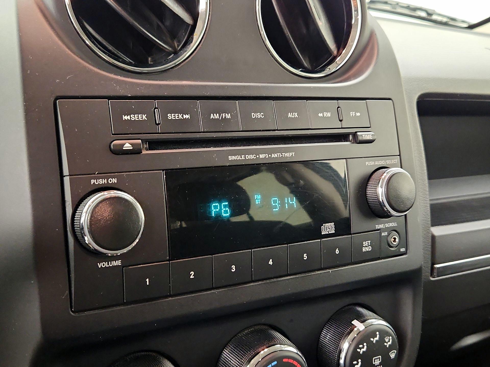 Thumbnail: 2015 Jeep Patriot - 13