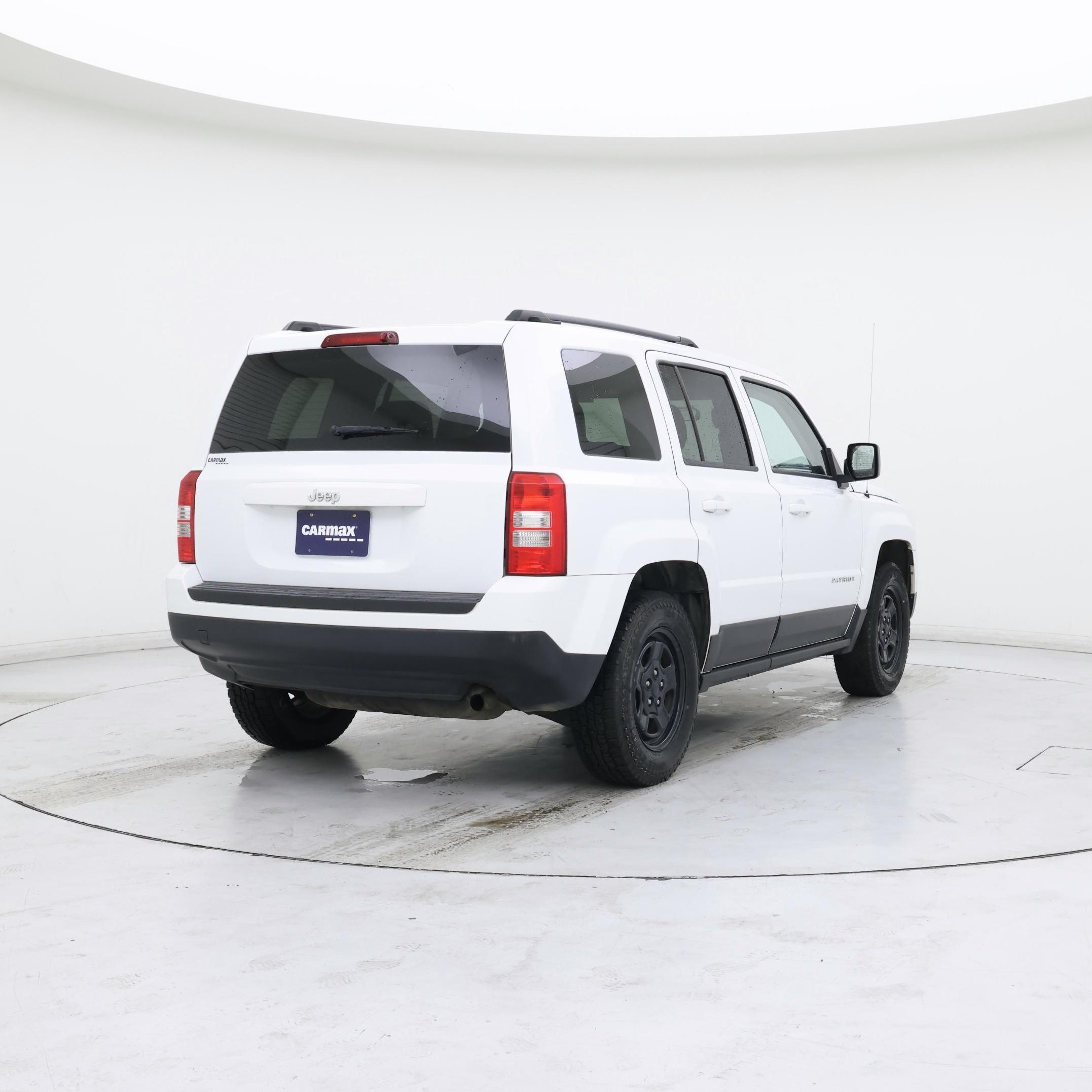 Thumbnail: 2015 Jeep Patriot - 8