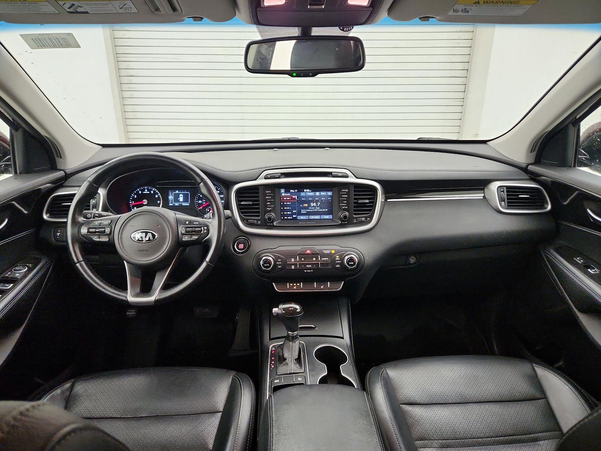 Thumbnail: 2017 Kia Sorento - 9