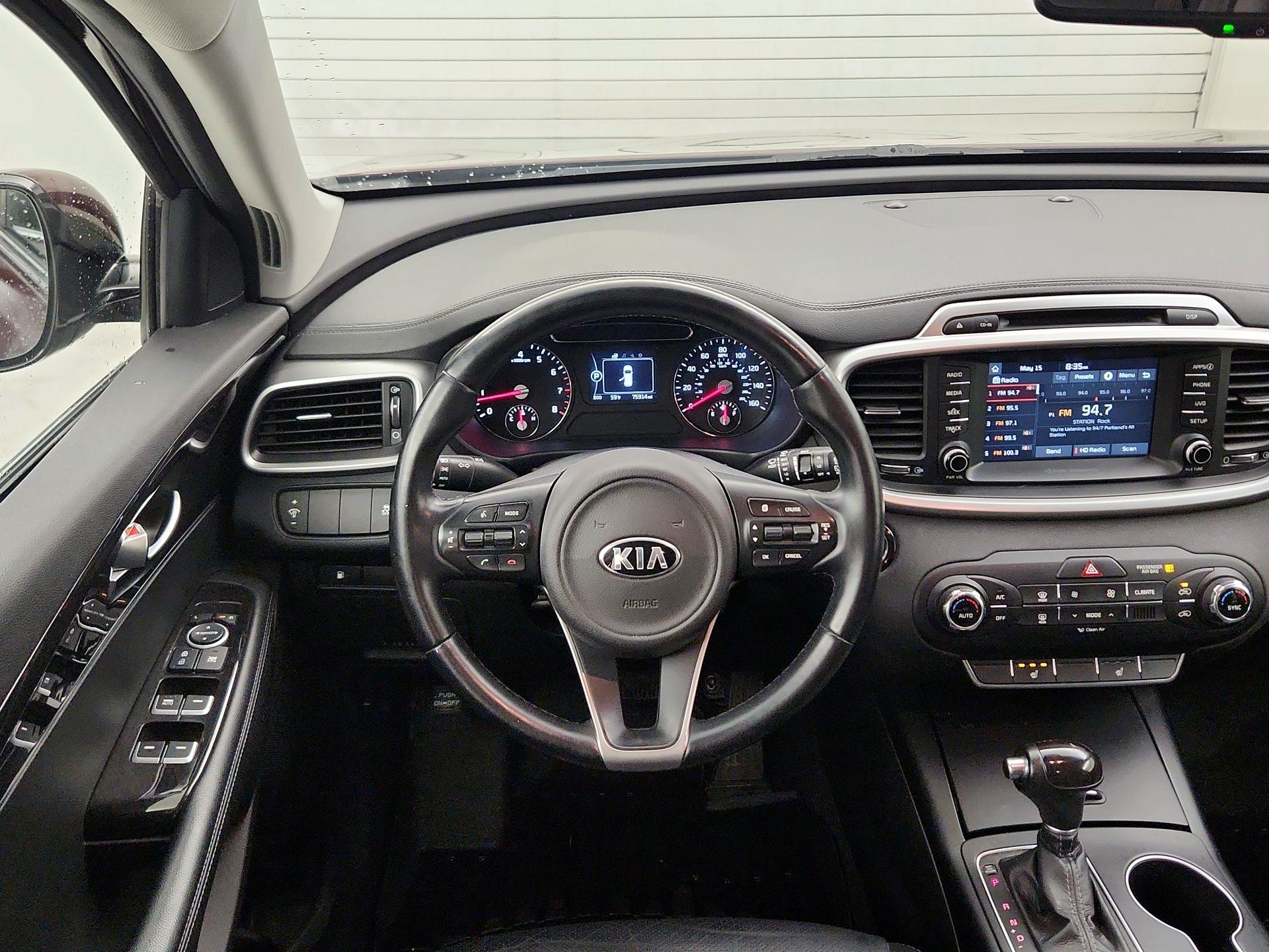 Thumbnail: 2017 Kia Sorento - 10