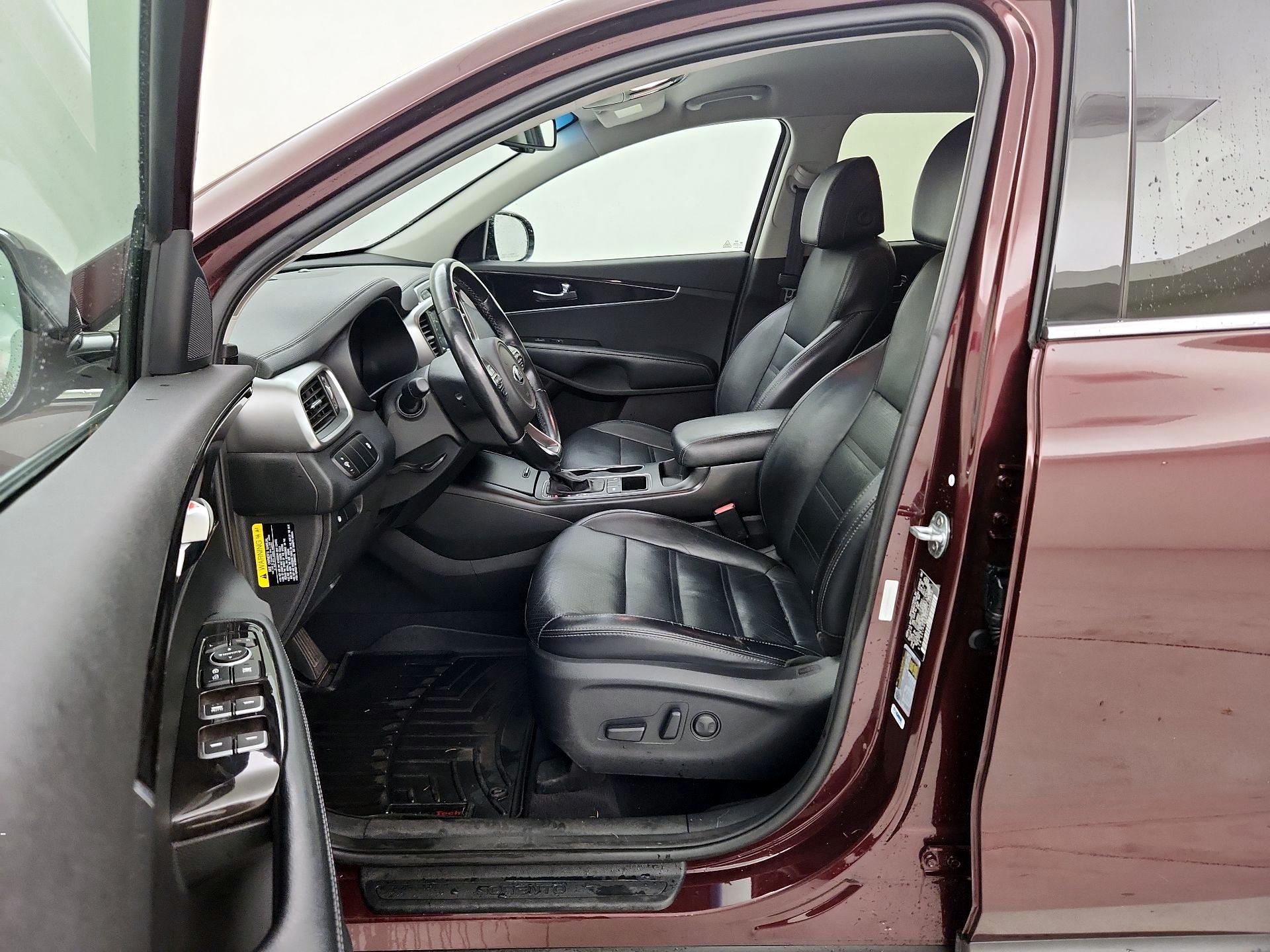 Thumbnail: 2017 Kia Sorento - 11