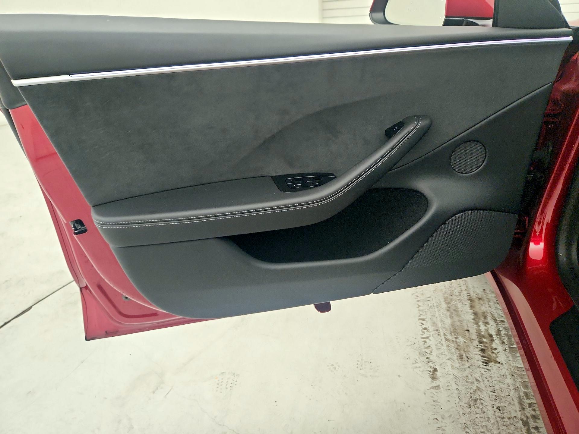 Thumbnail: 2025 Tesla Model 3 - 12