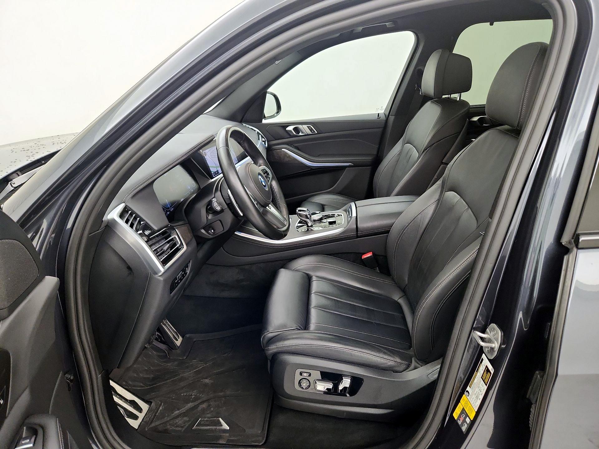 Thumbnail: 2022 BMW X5 - 11