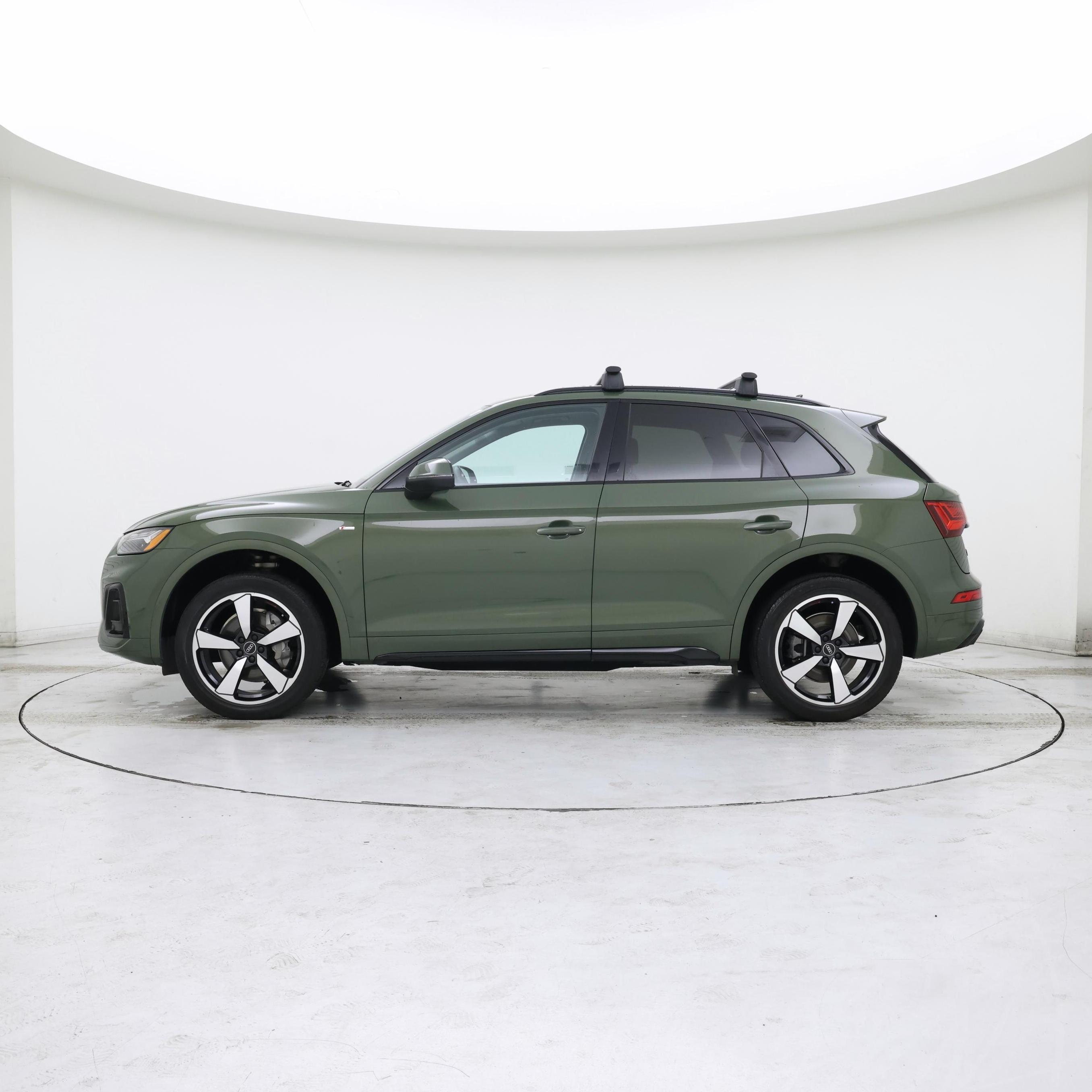 Thumbnail: 2022 Audi Q5 - 3