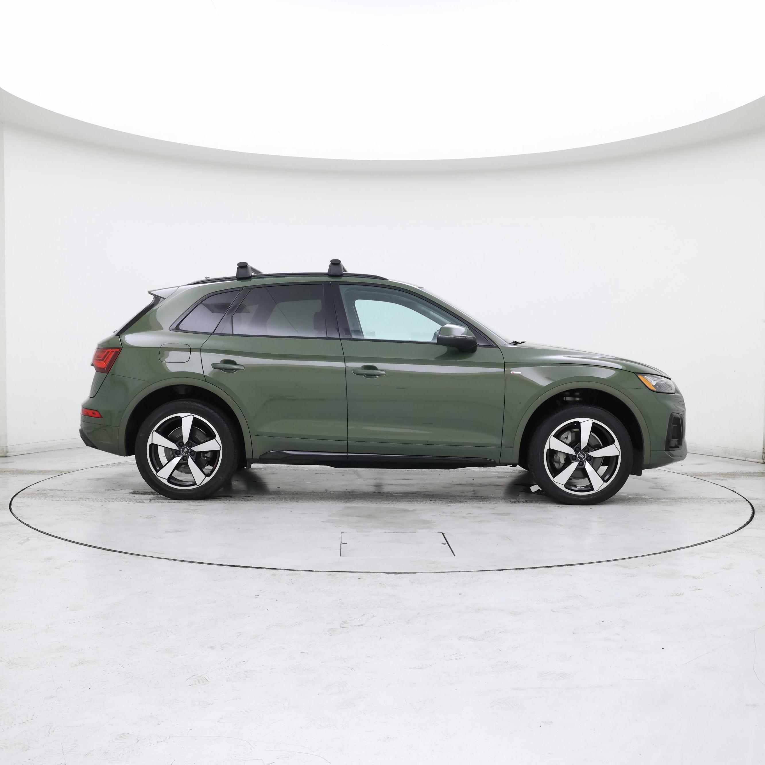 Thumbnail: 2022 Audi Q5 - 7