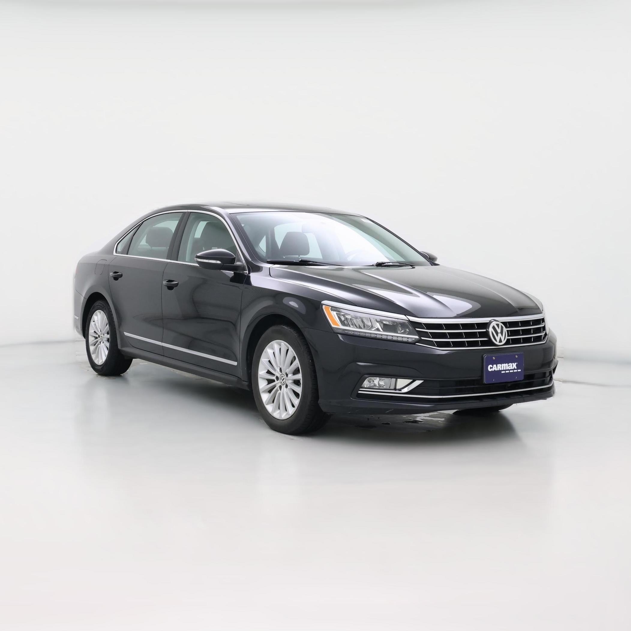 Thumbnail: 2017 Volkswagen Passat - 1