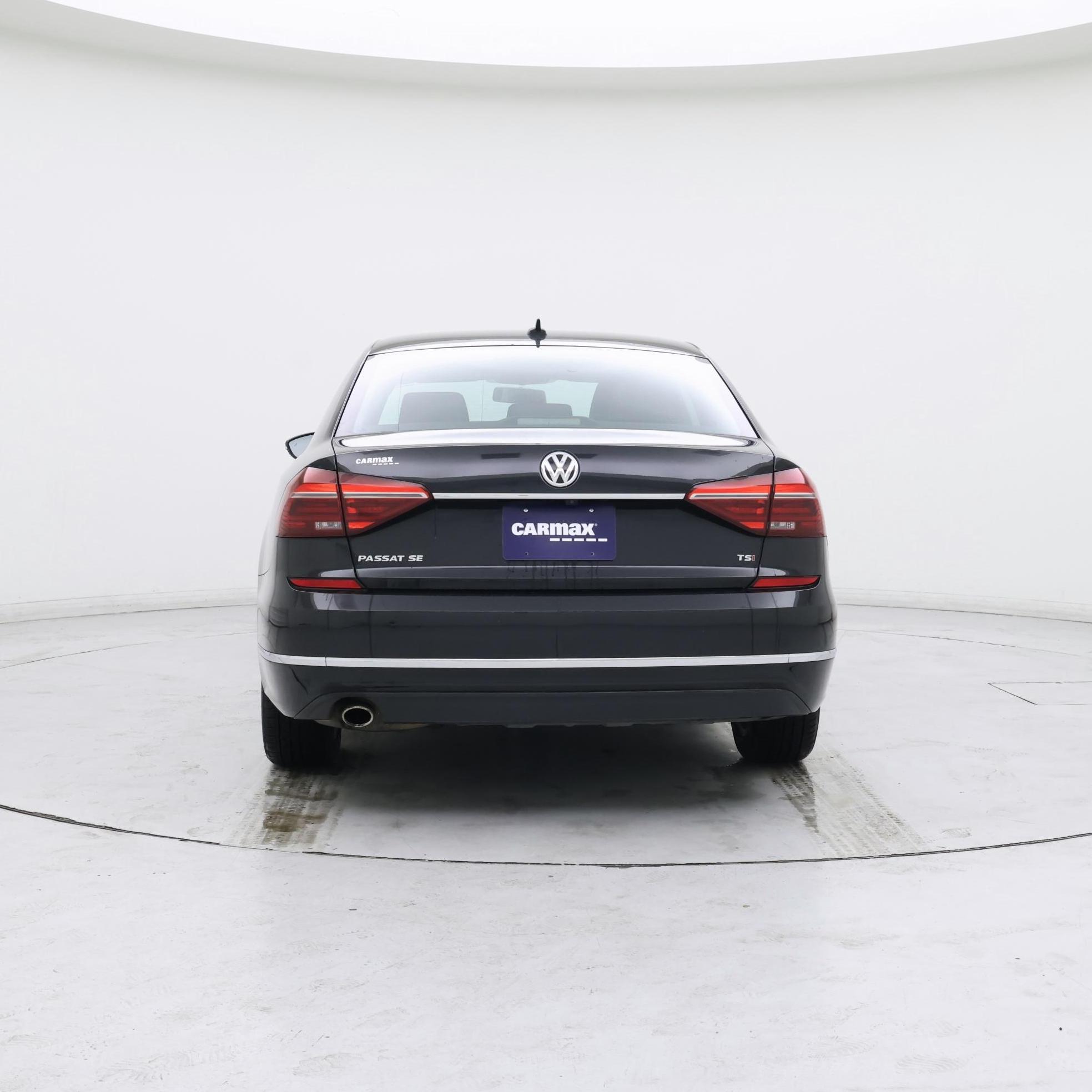 Thumbnail: 2017 Volkswagen Passat - 6