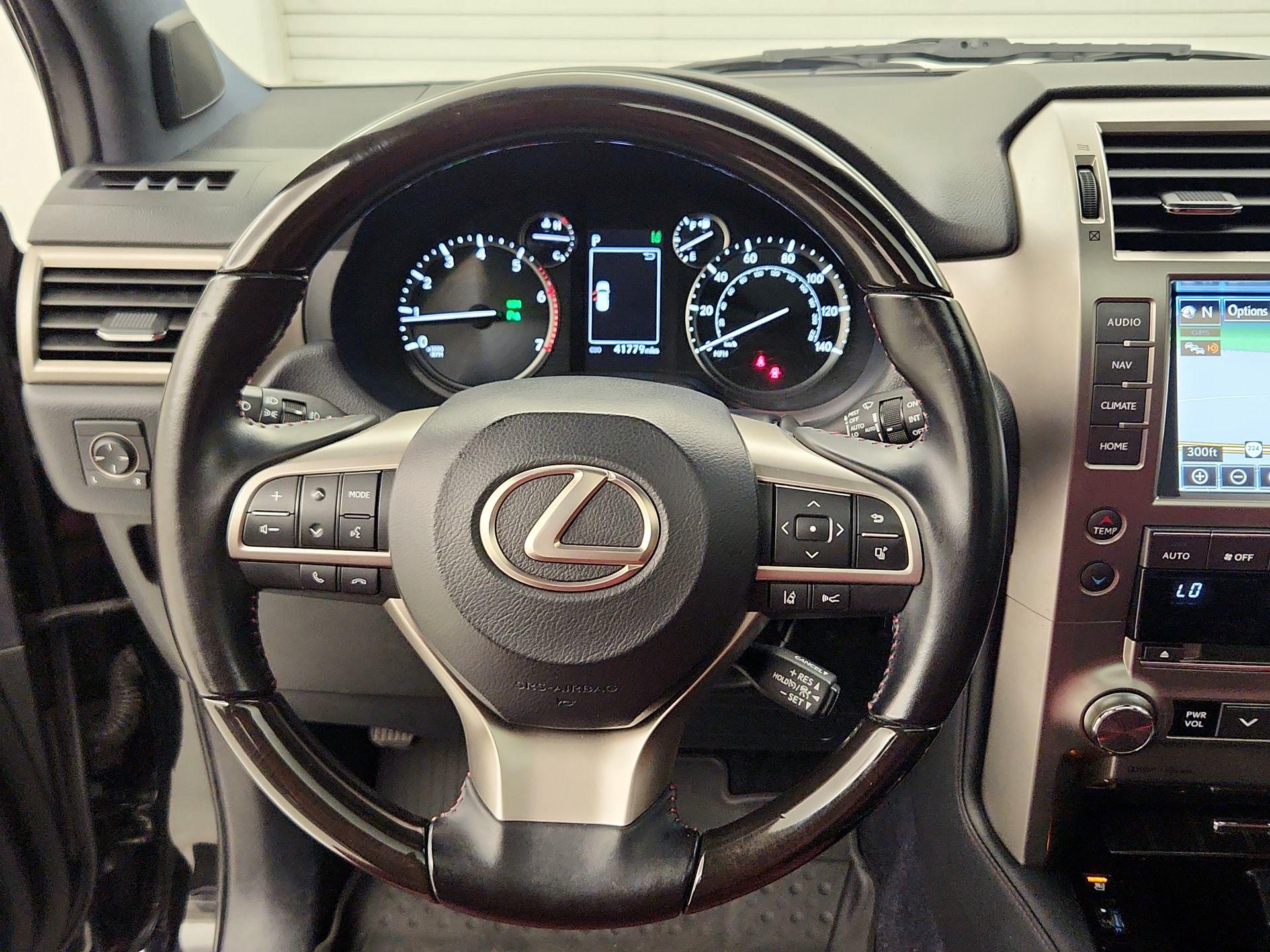 Thumbnail: 2020 Lexus GX - 10