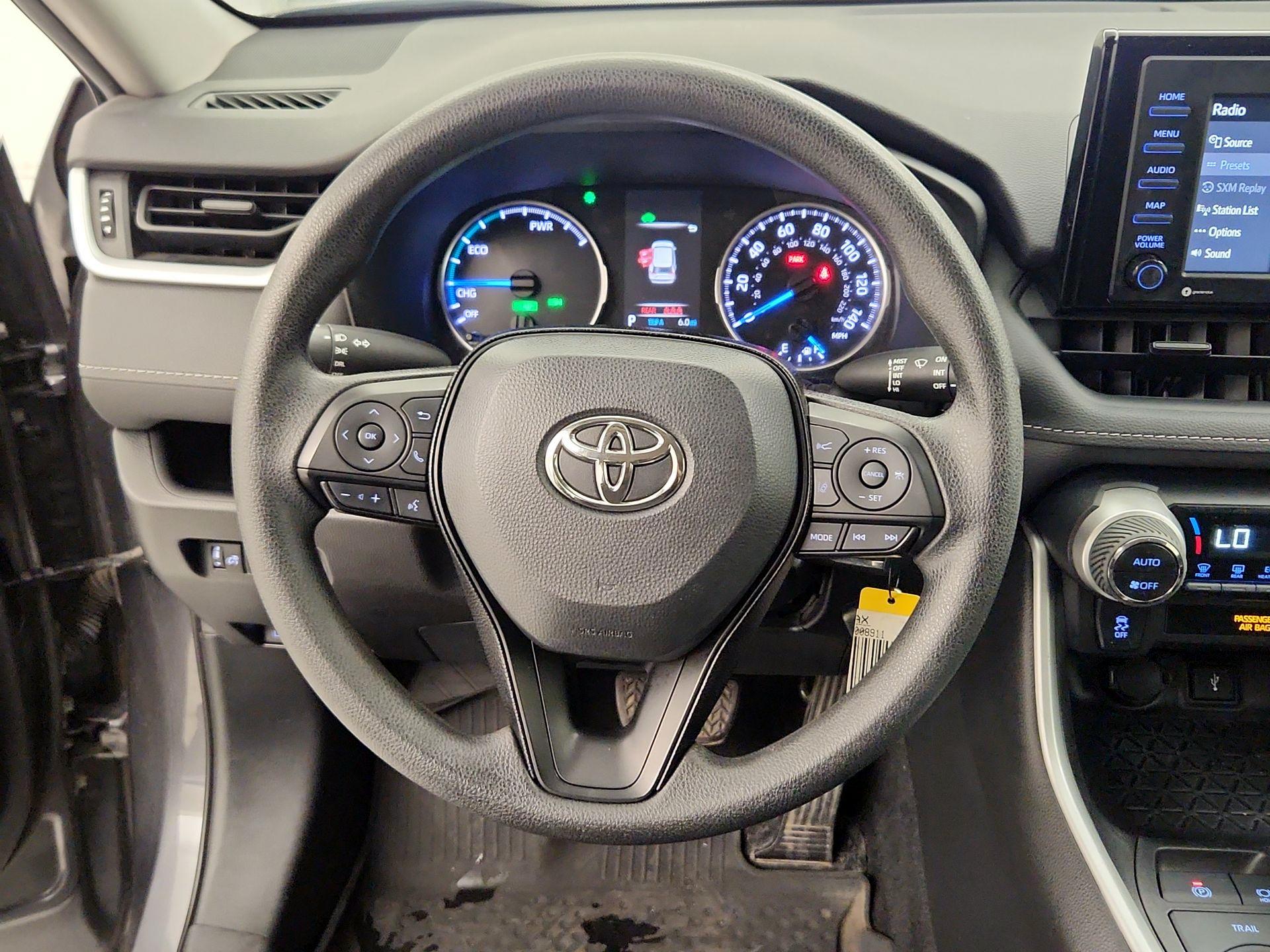 Thumbnail: 2021 Toyota RAV4 - 10