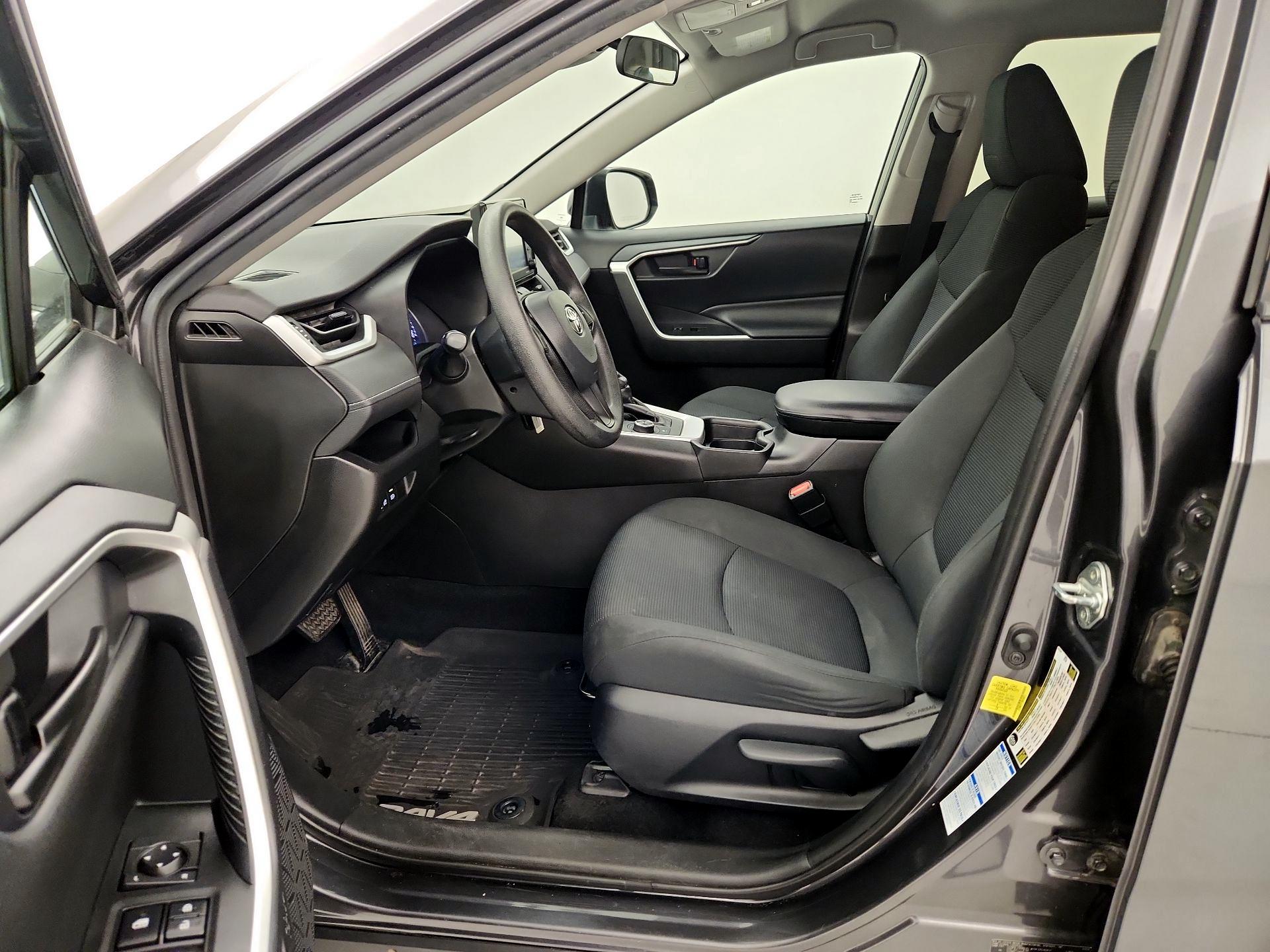 Thumbnail: 2021 Toyota RAV4 - 11