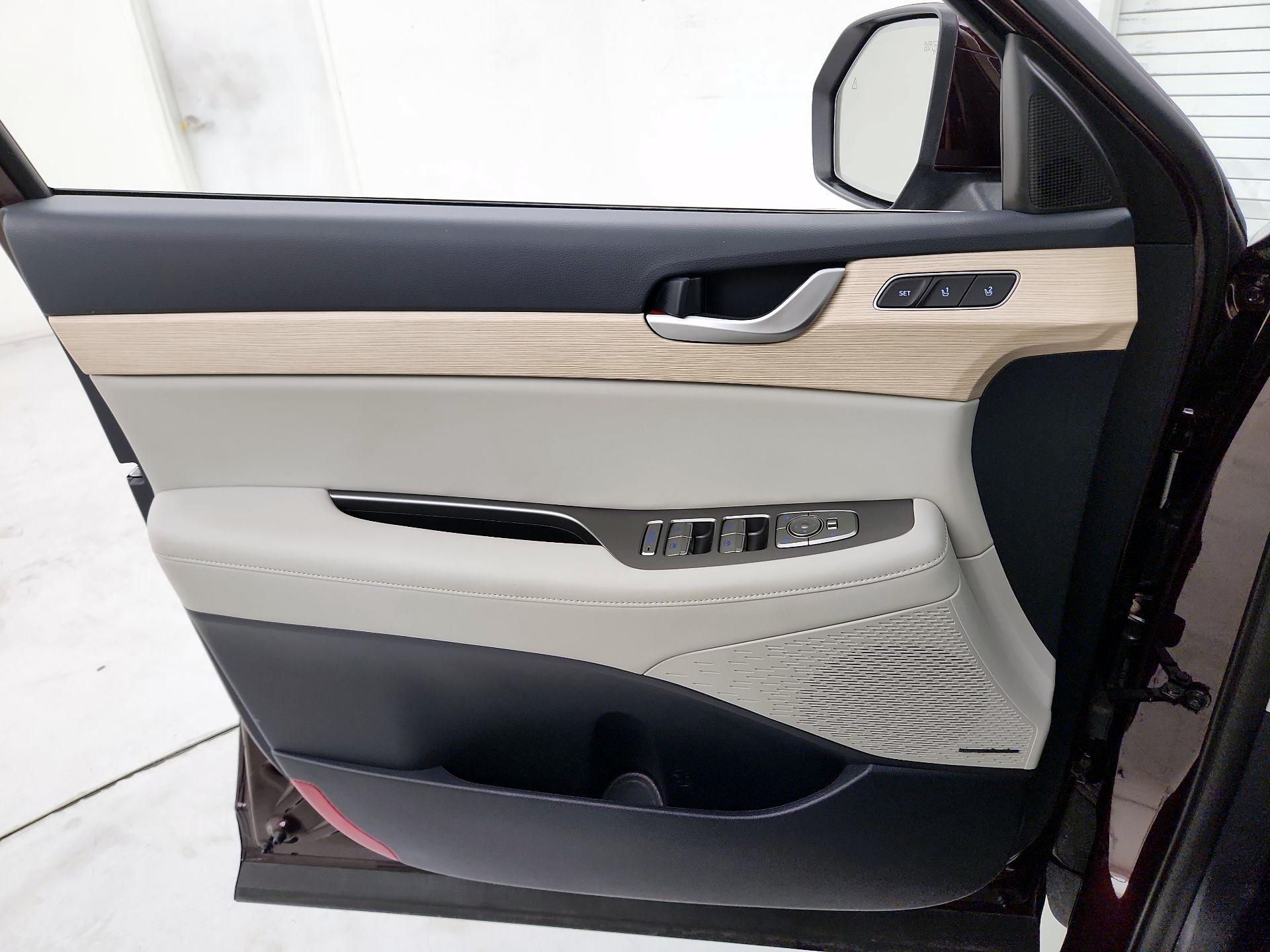 Thumbnail: 2025 Hyundai Palisade - 12