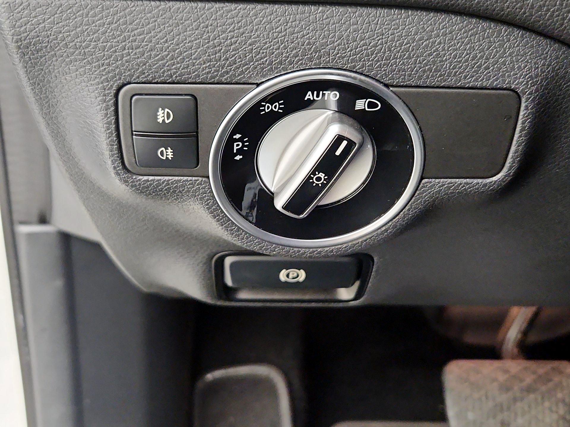Thumbnail: 2015 Mercedes-Benz GLA - 13
