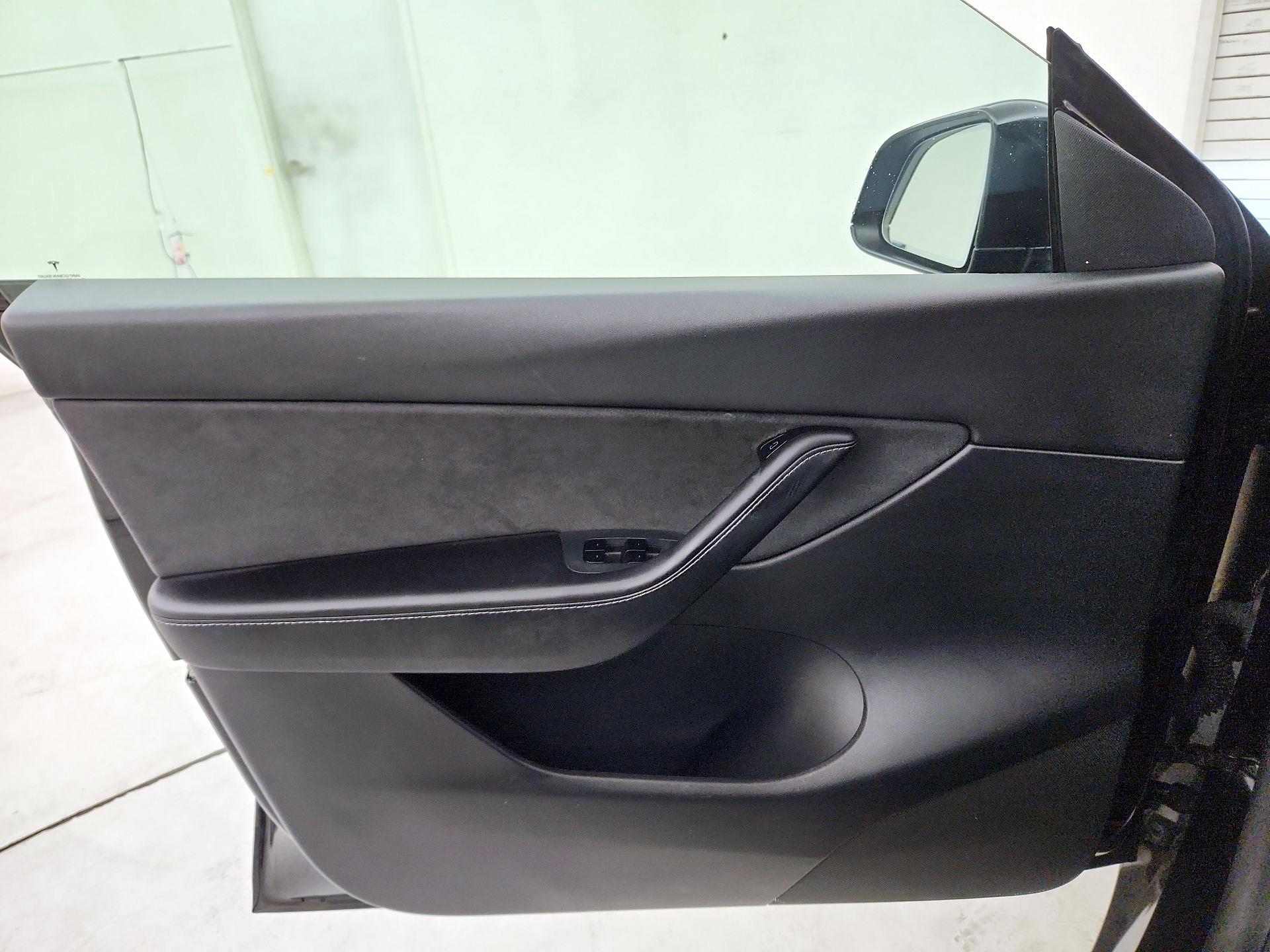 Thumbnail: 2021 Tesla Model Y - 12