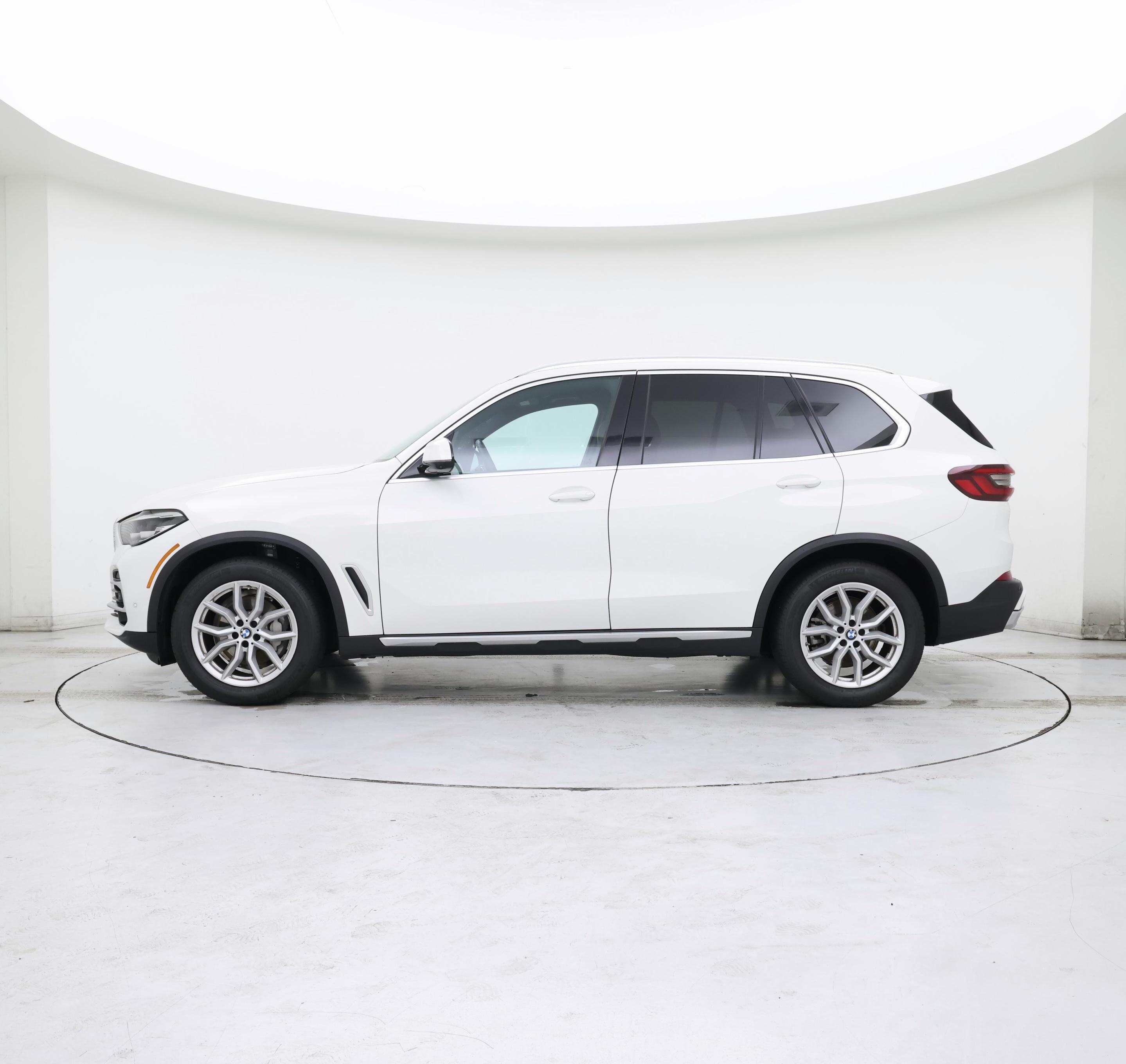 Thumbnail: 2023 BMW X5 - 3