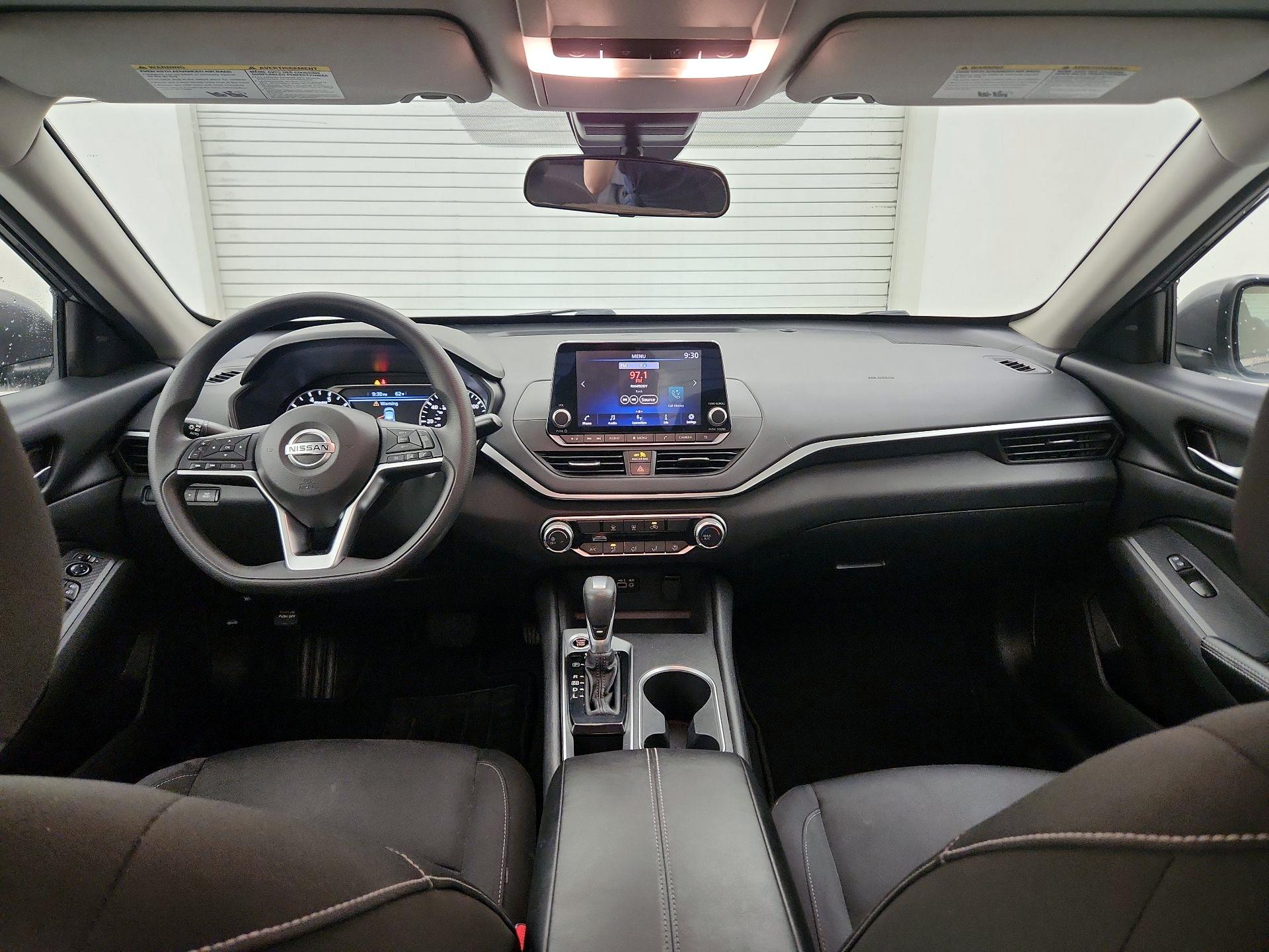Thumbnail: 2022 Nissan Altima - 9