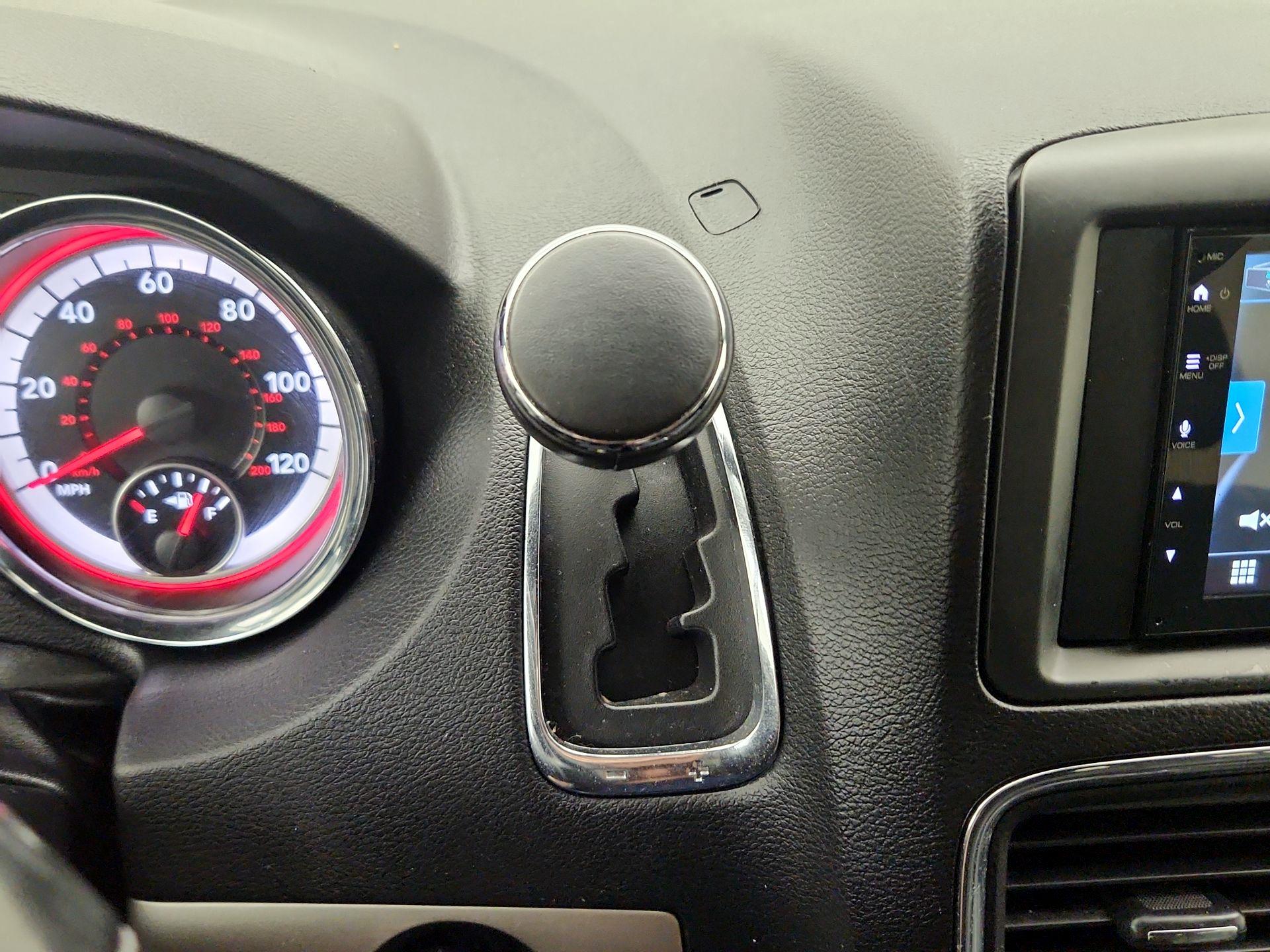 Thumbnail: 2019 Dodge Grand Caravan - 17