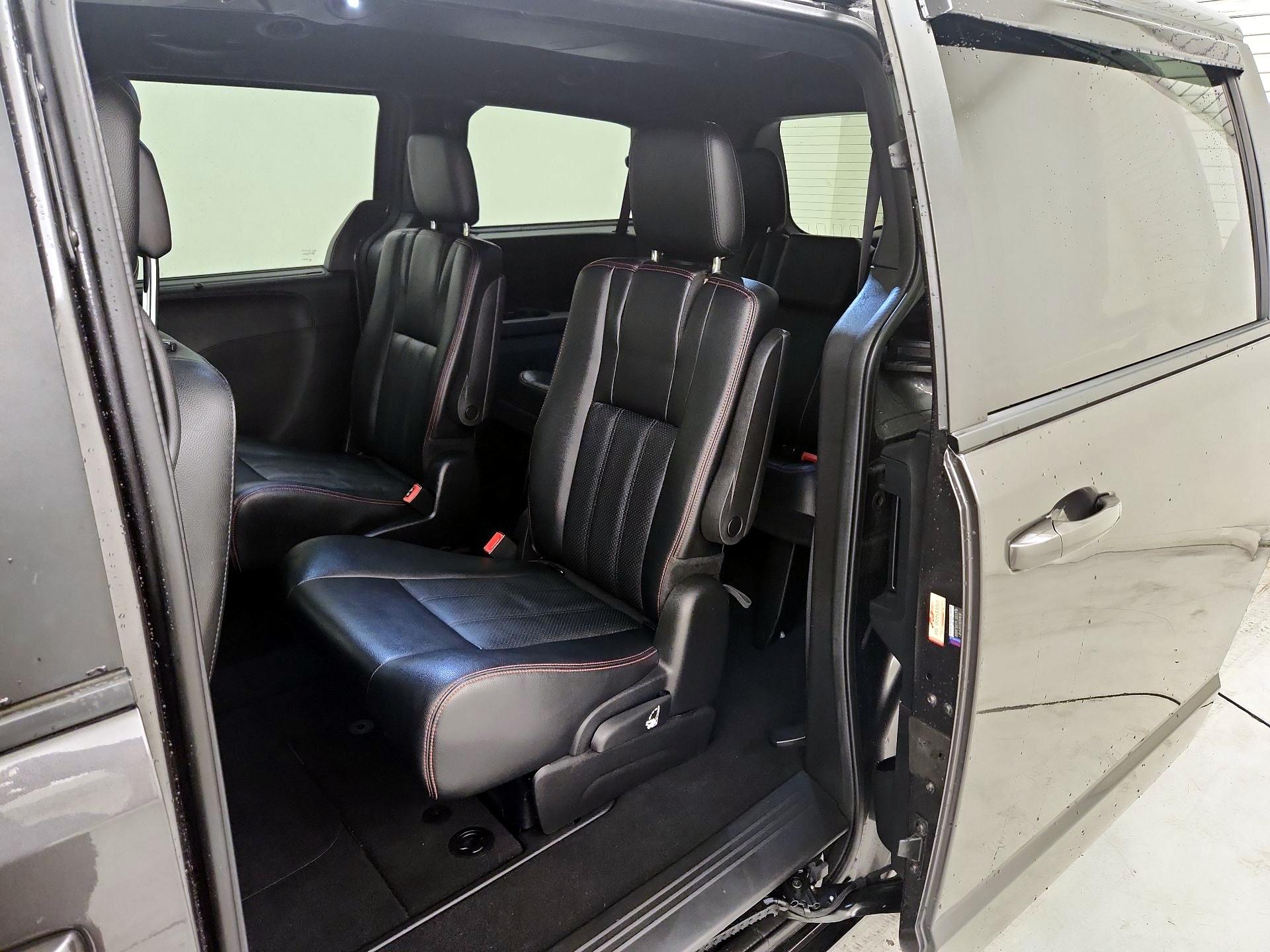 Thumbnail: 2019 Dodge Grand Caravan - 19
