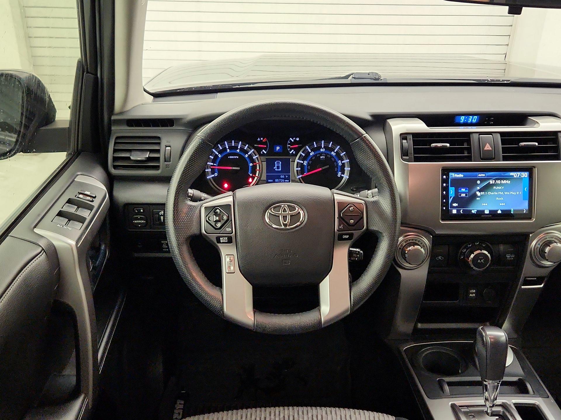 Thumbnail: 2017 Toyota 4Runner - 10