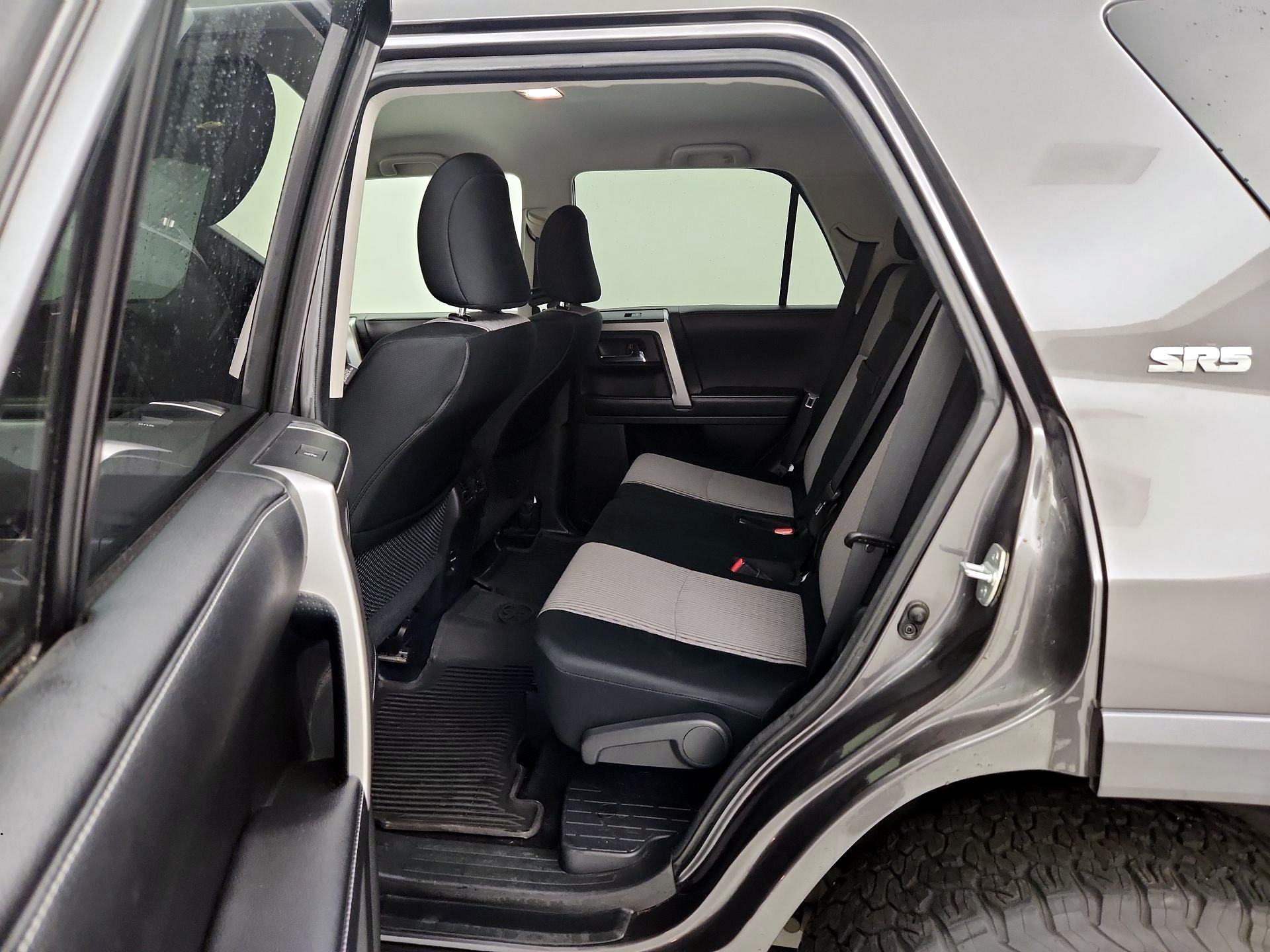 Thumbnail: 2017 Toyota 4Runner - 19
