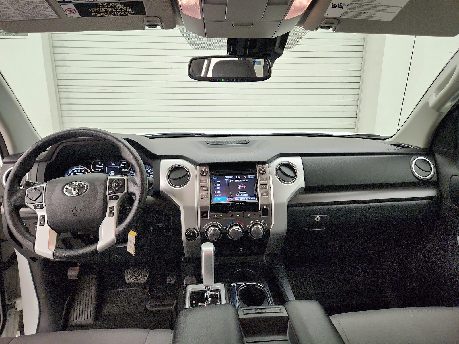 2018 Toyota Tundra SR5 - Photo 10