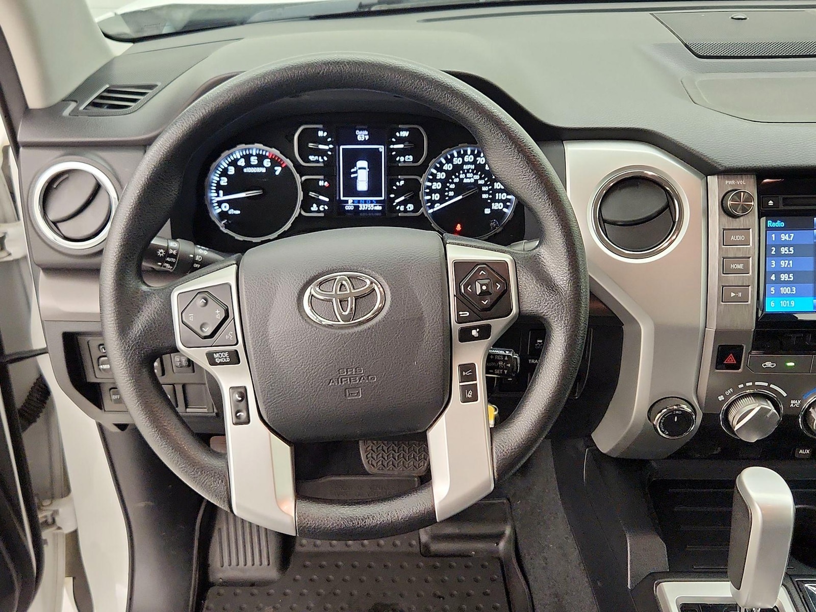 2018 Toyota Tundra SR5 - Photo 11