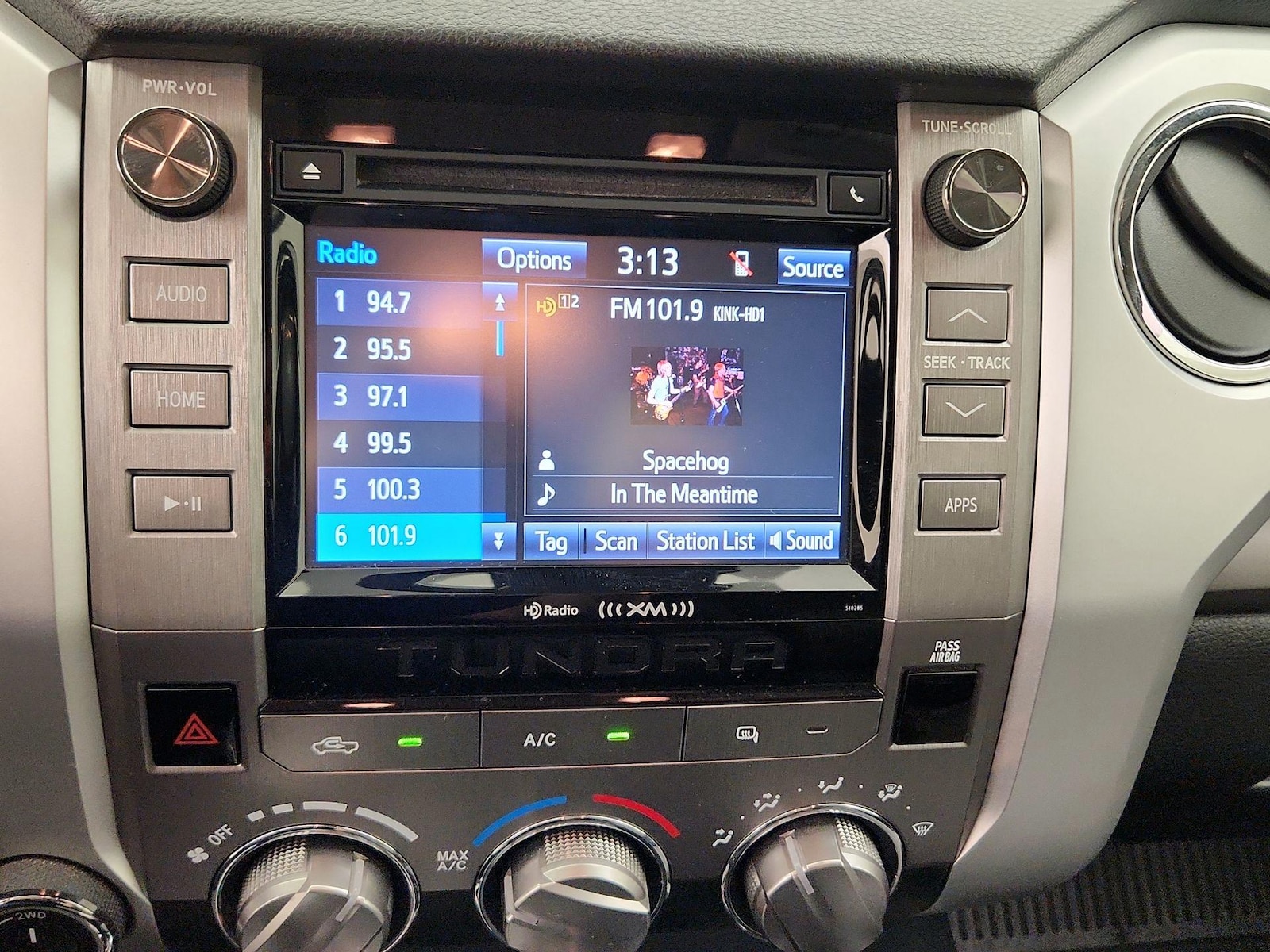 2018 Toyota Tundra SR5 - Photo 16