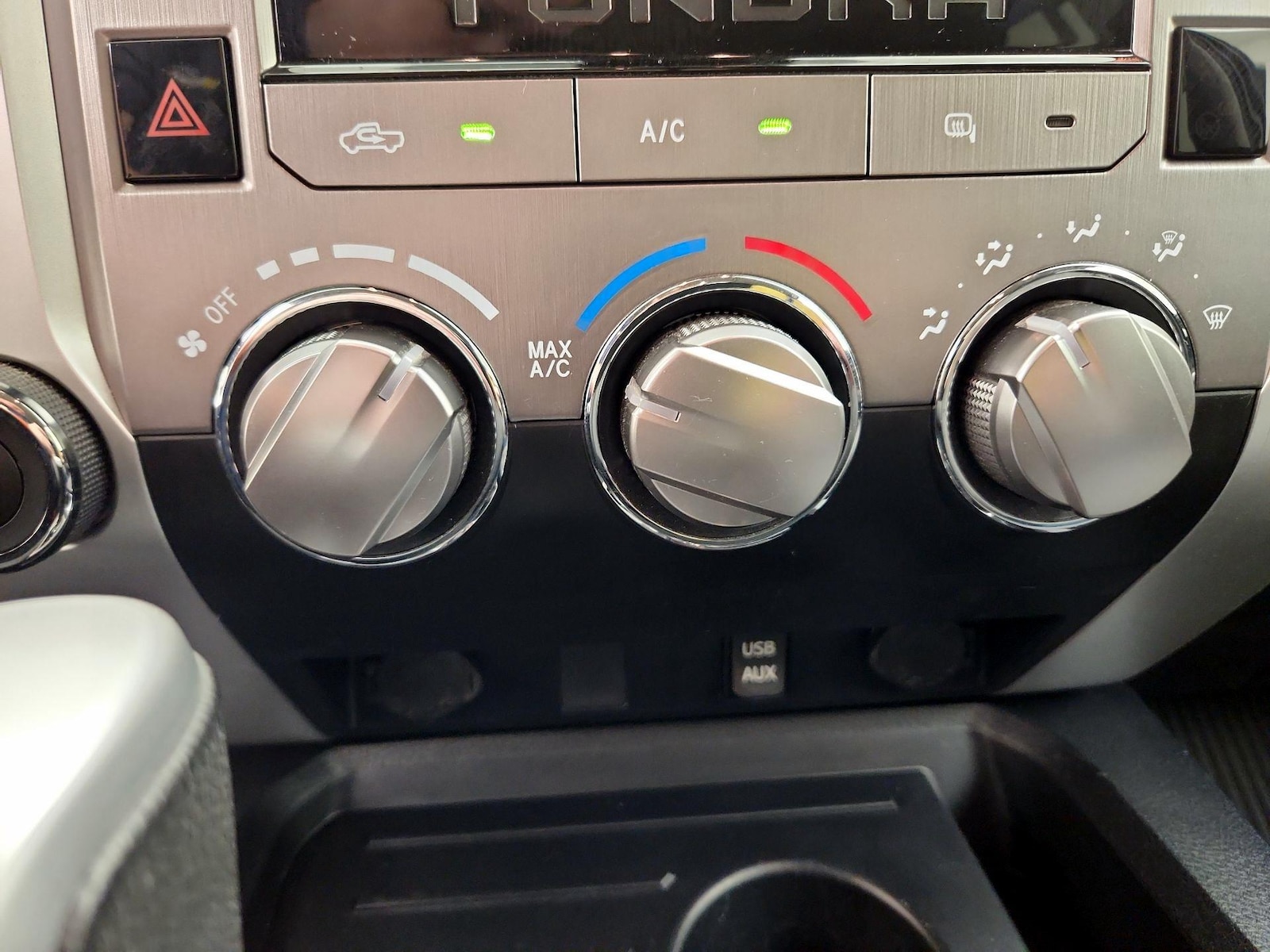 2018 Toyota Tundra SR5 - Photo 17