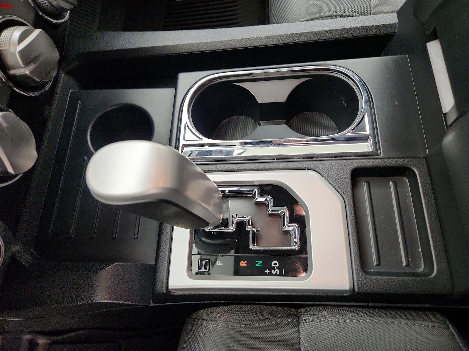 2018 Toyota Tundra SR5 - Photo 18