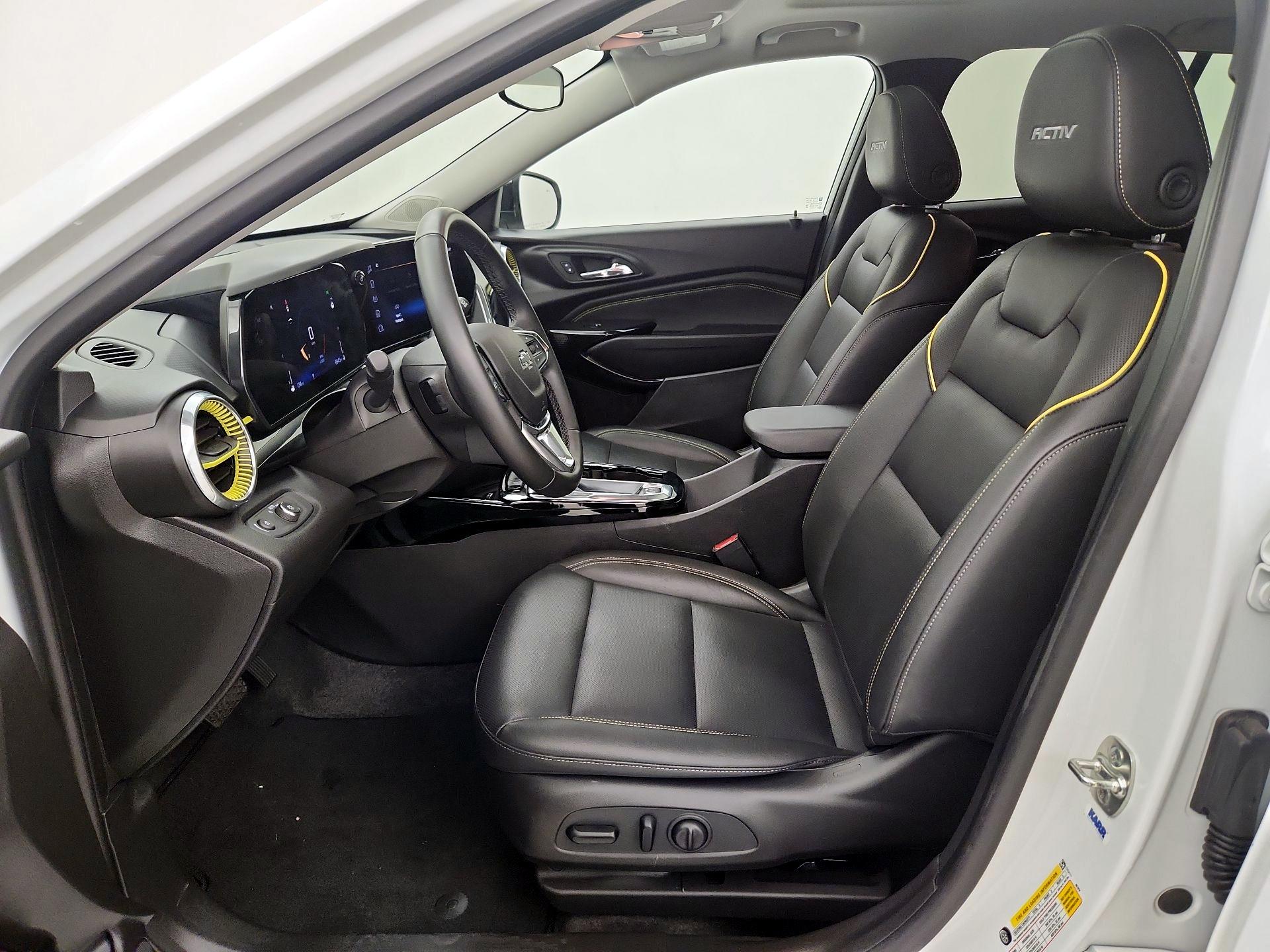 Thumbnail: 2025 Chevrolet Trax - 11