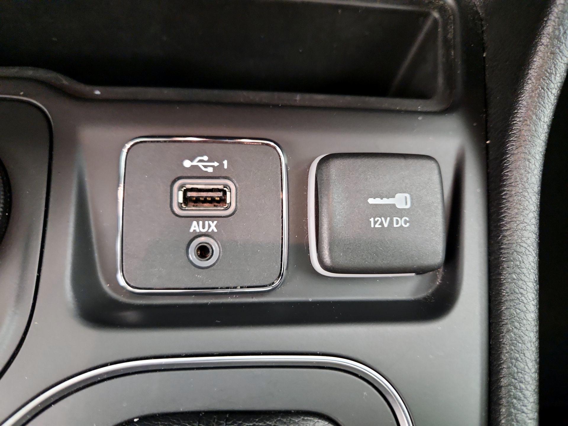 Thumbnail: 2020 Jeep Cherokee - 19