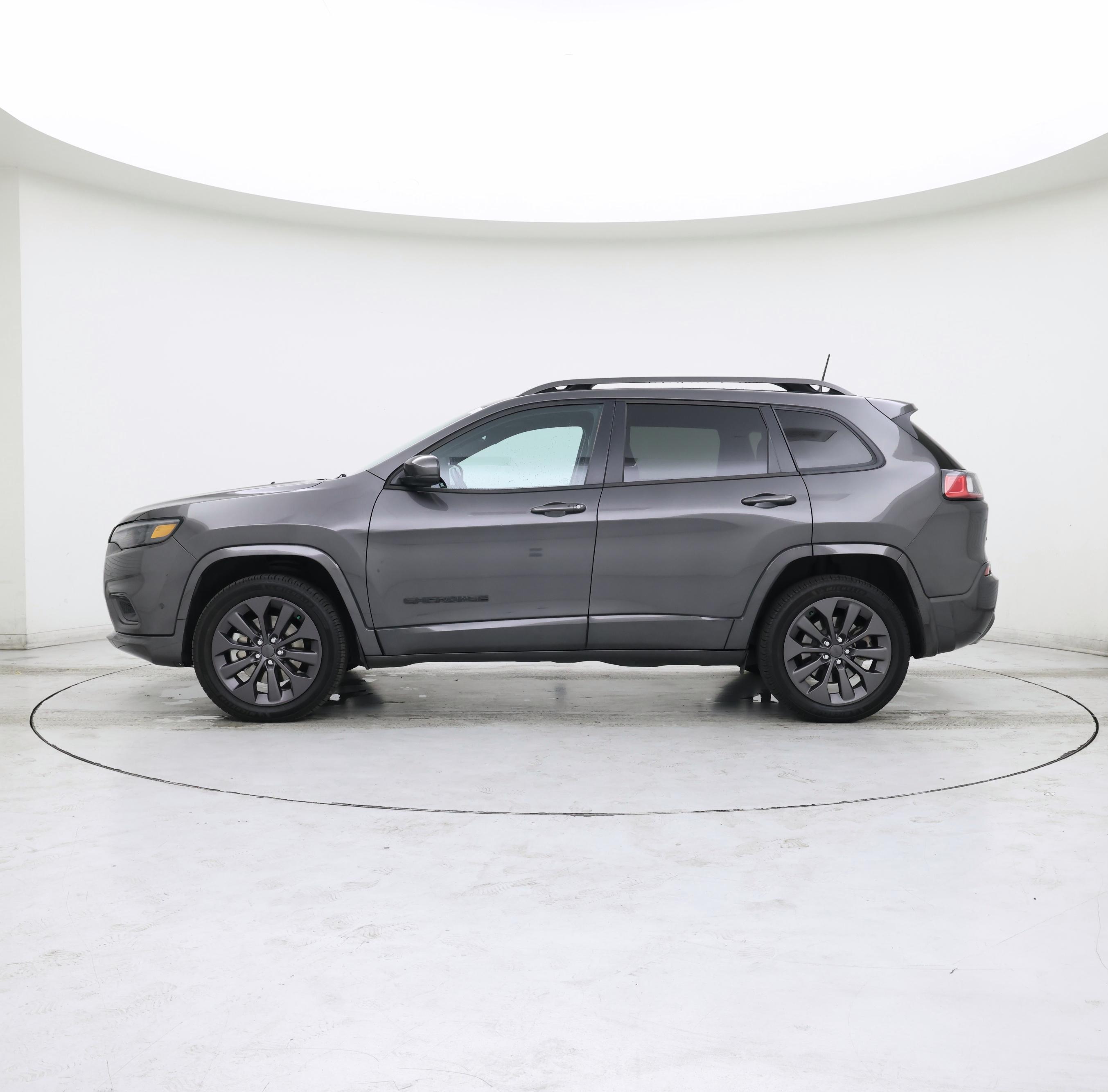 Thumbnail: 2020 Jeep Cherokee - 3