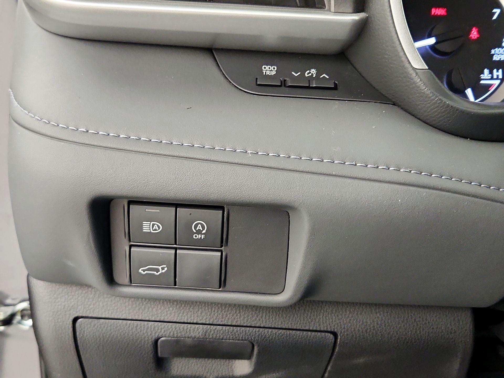 Thumbnail: 2024 Toyota Highlander - 13
