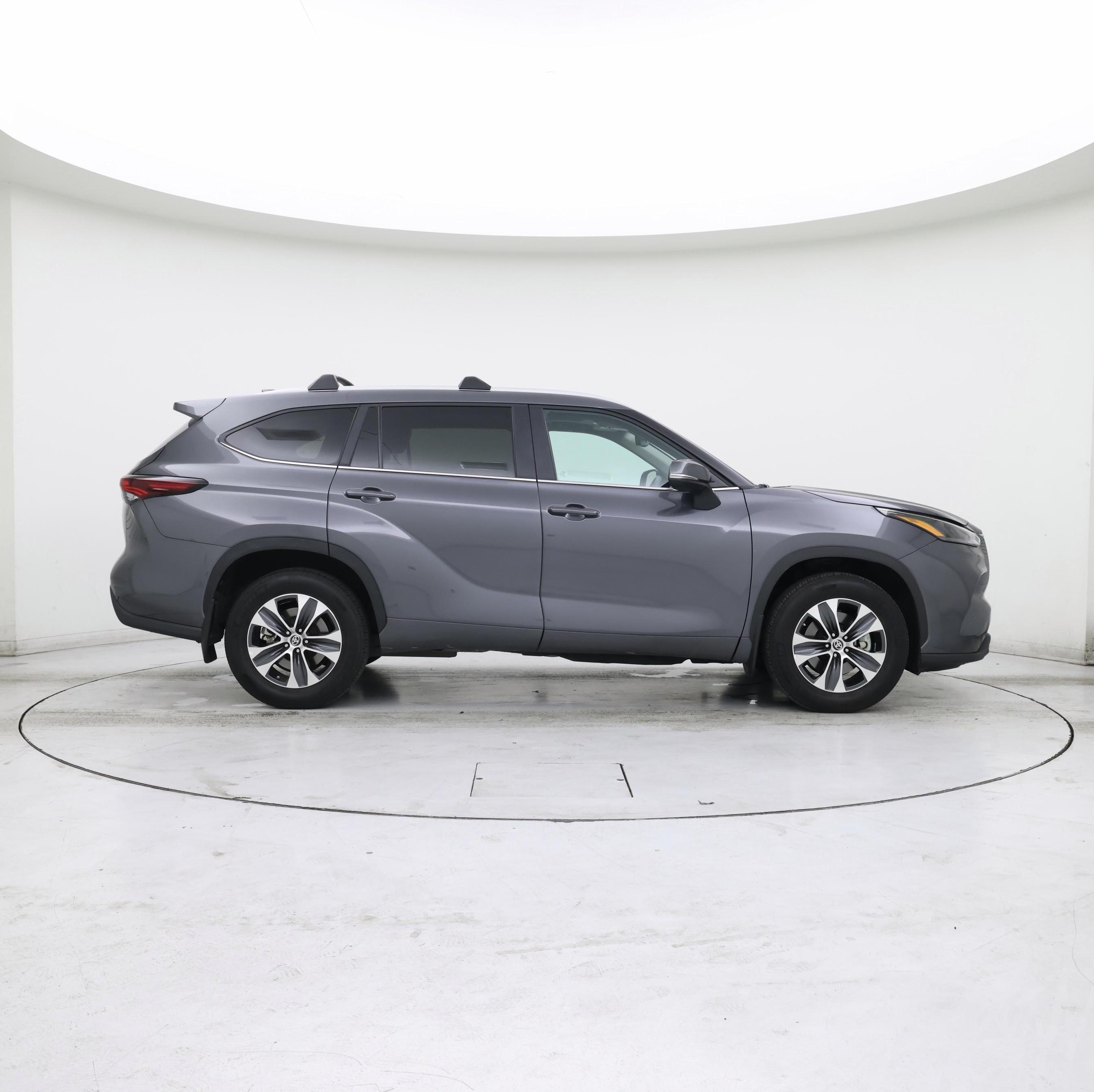 Thumbnail: 2024 Toyota Highlander - 7