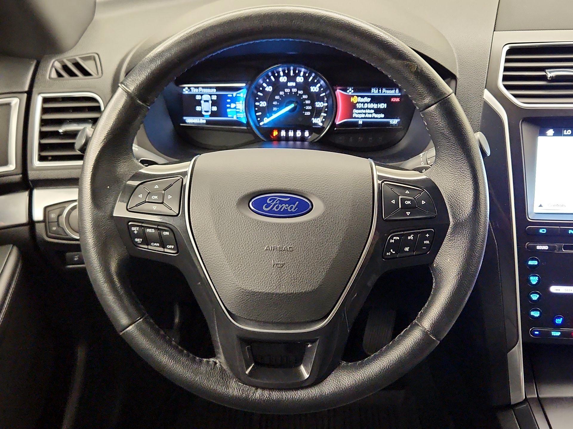 Thumbnail: 2017 Ford Explorer - 10