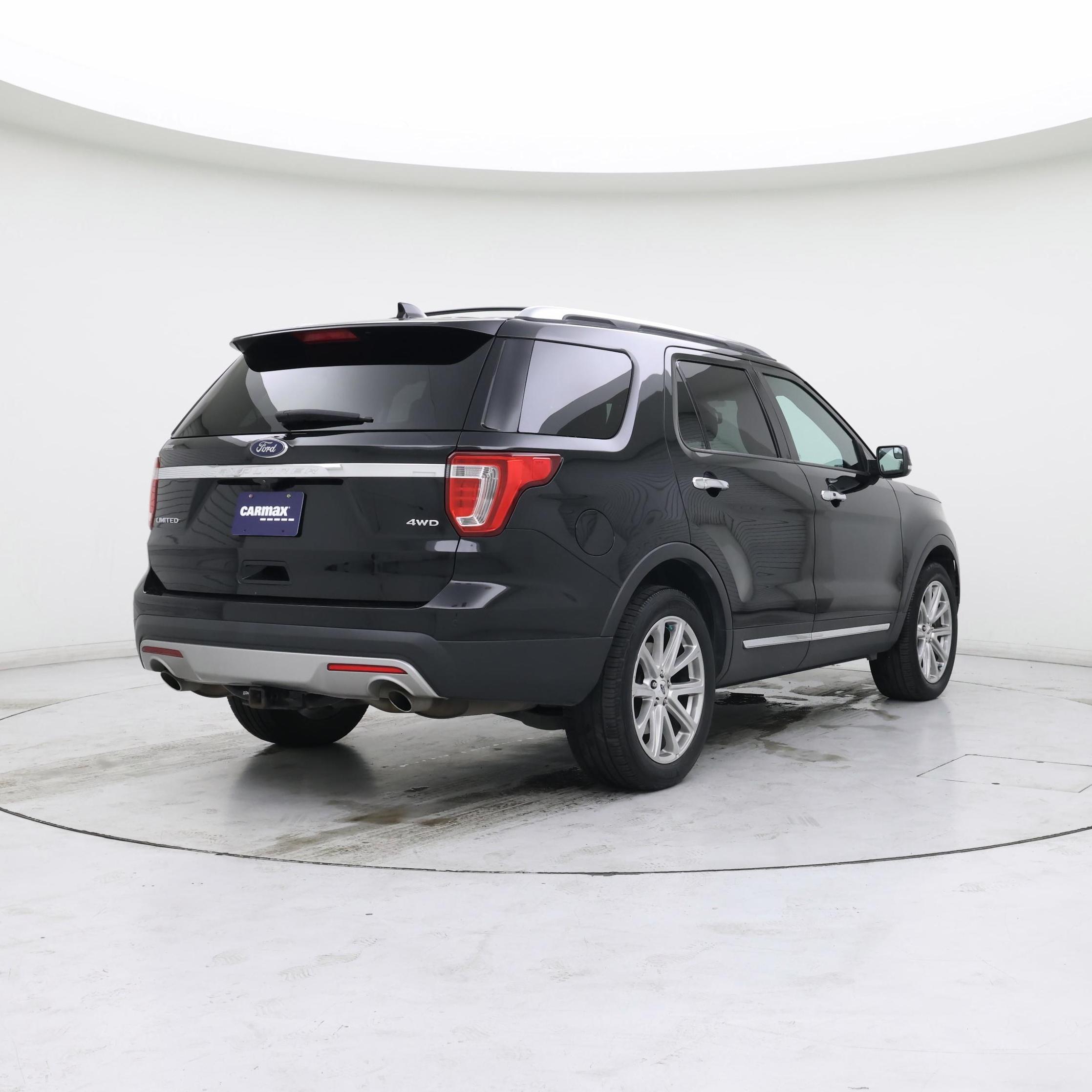 Thumbnail: 2017 Ford Explorer - 8