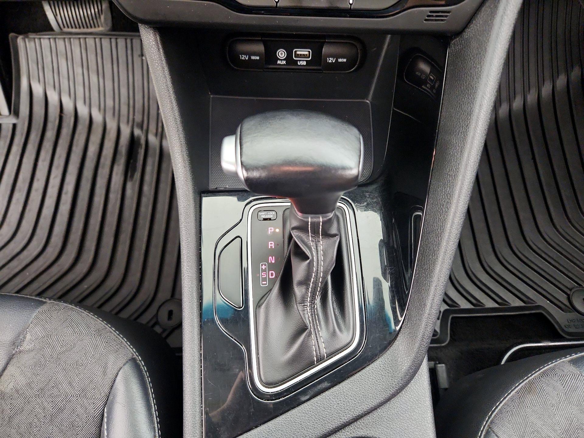 Thumbnail: 2019 Kia Niro - 18