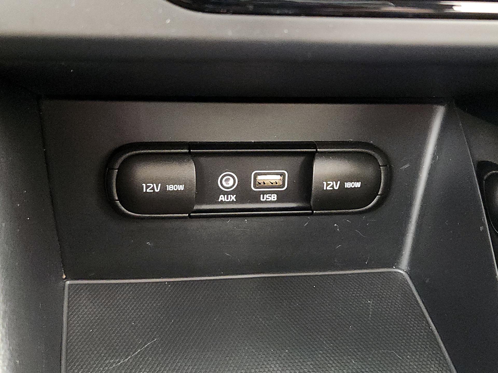 Thumbnail: 2019 Kia Niro - 19