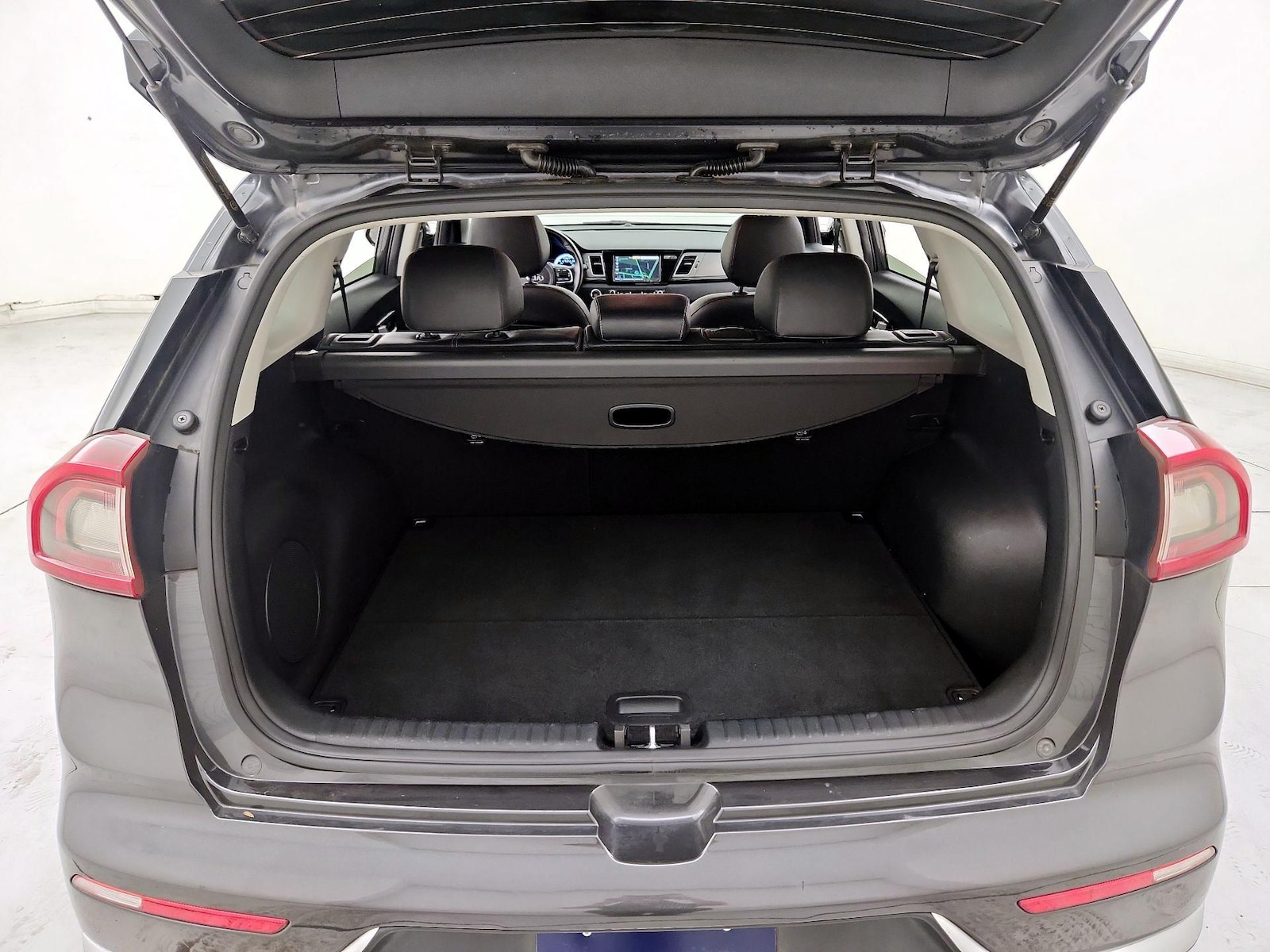 2019 Kia Niro S Touring - Photo 22