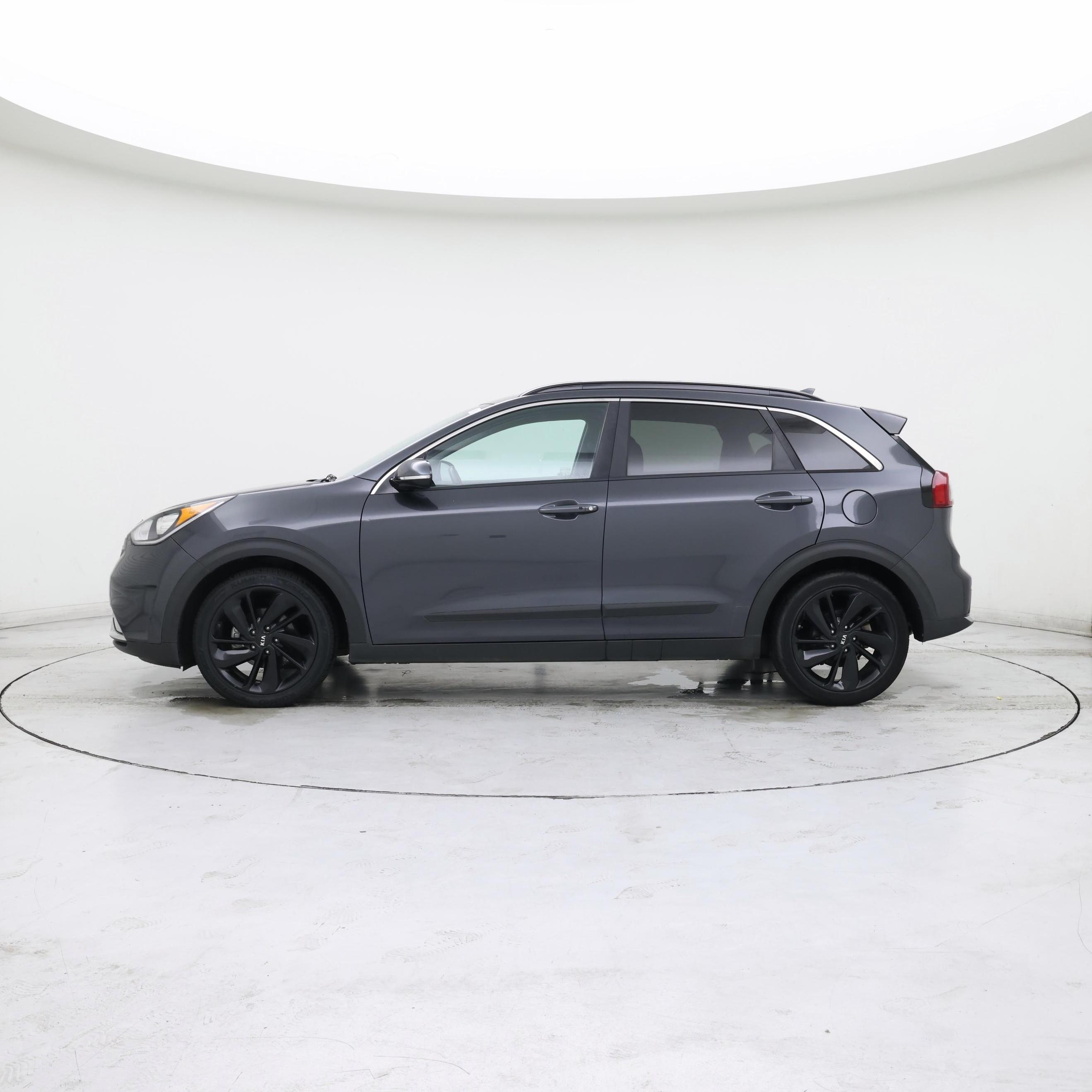 Thumbnail: 2019 Kia Niro - 3