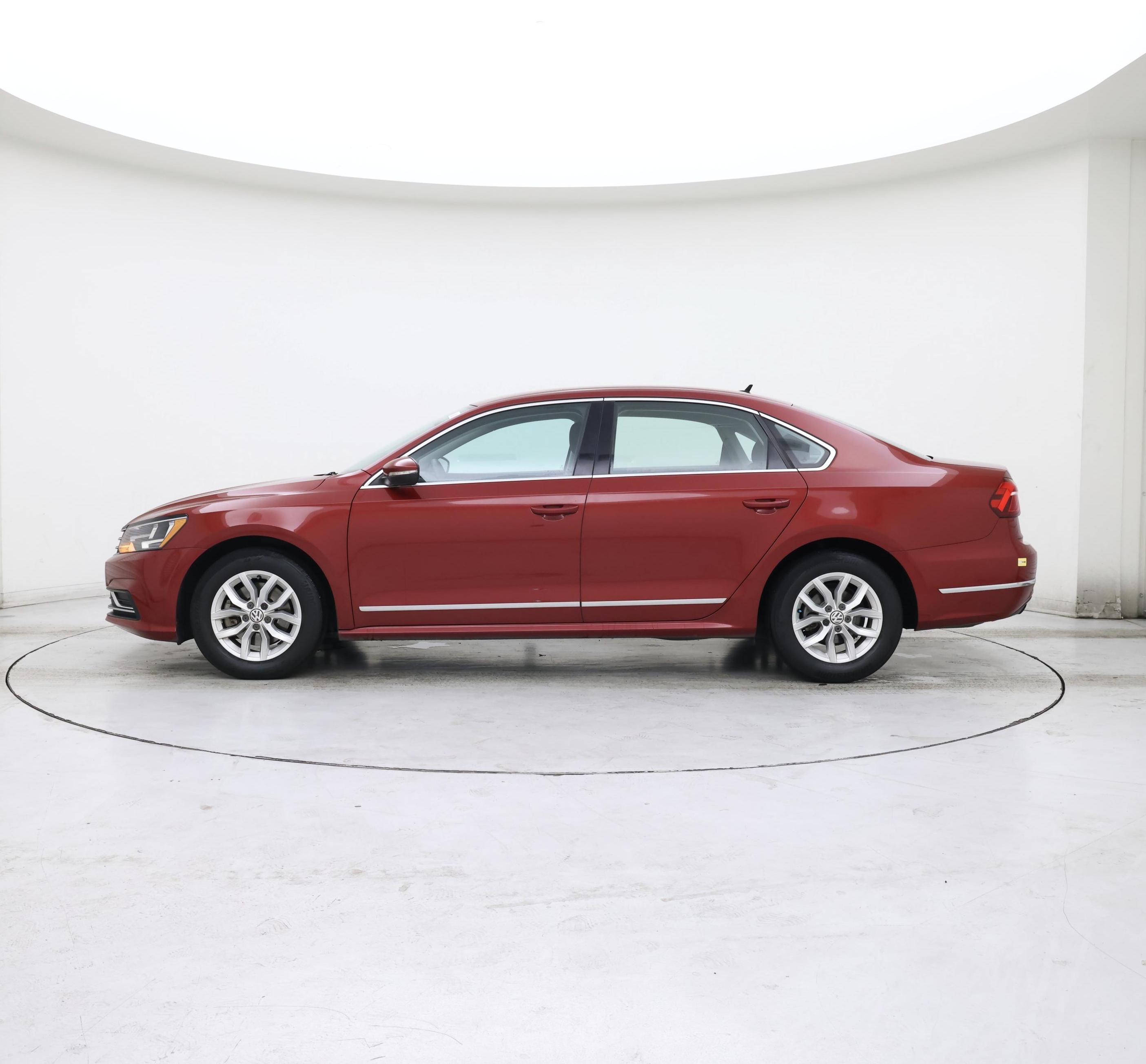 Thumbnail: 2017 Volkswagen Passat - 3