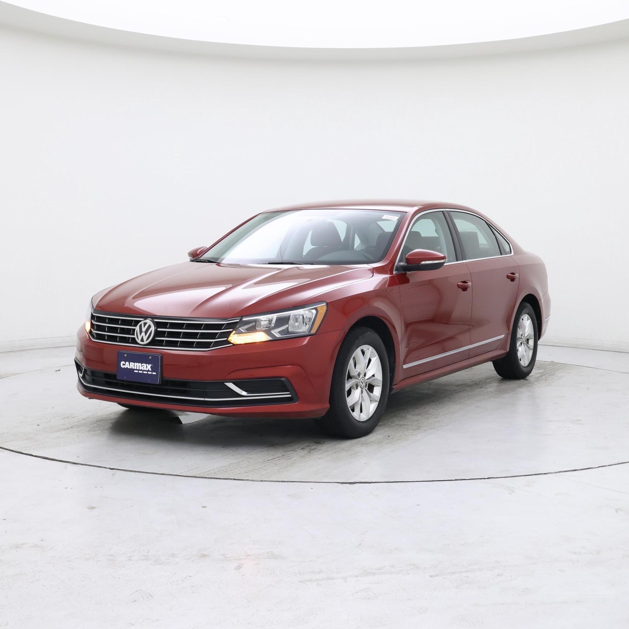 Thumbnail: 2017 Volkswagen Passat - 4